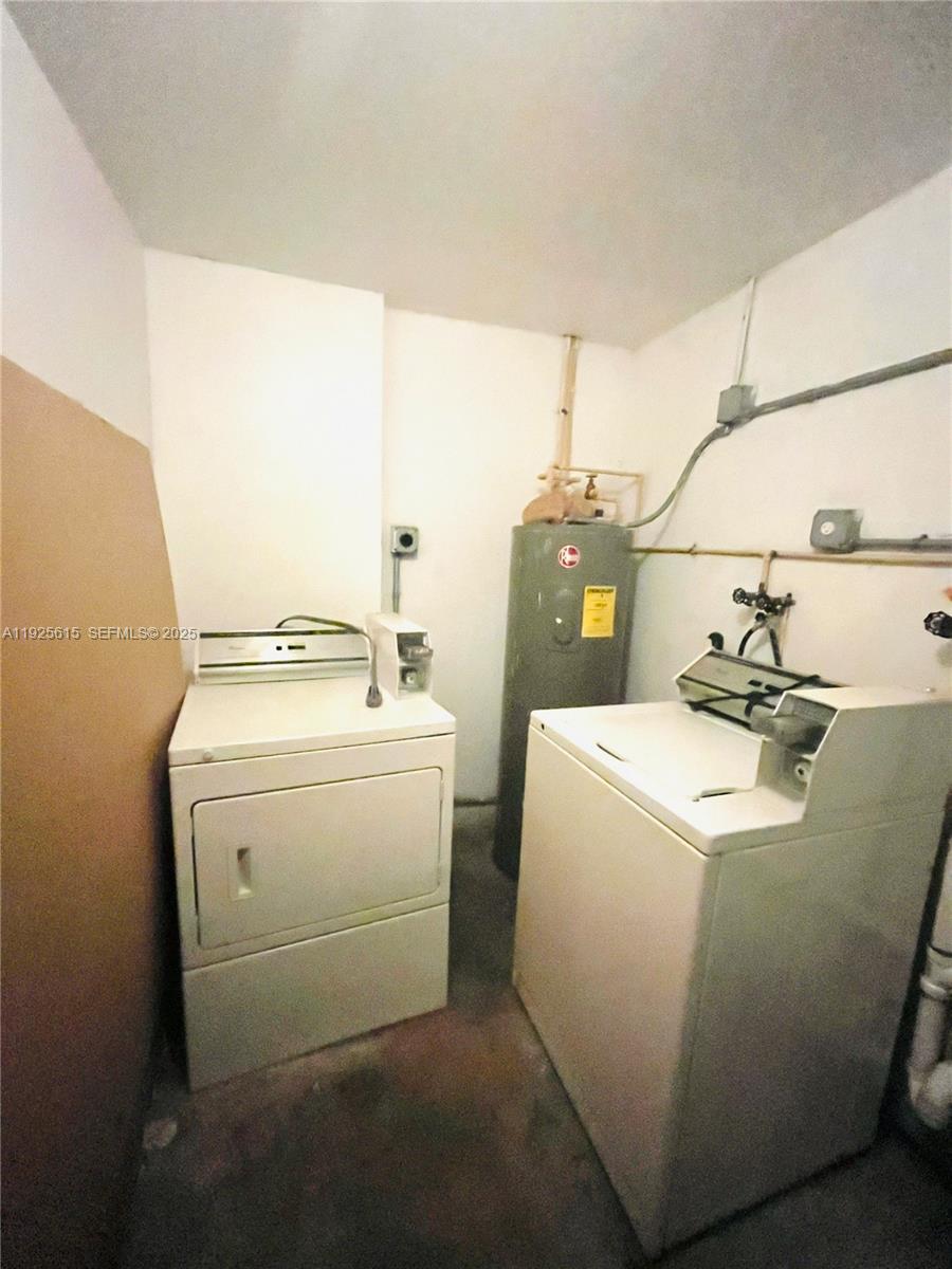 EVERGLADE LAND SALES CO - Residential Lease