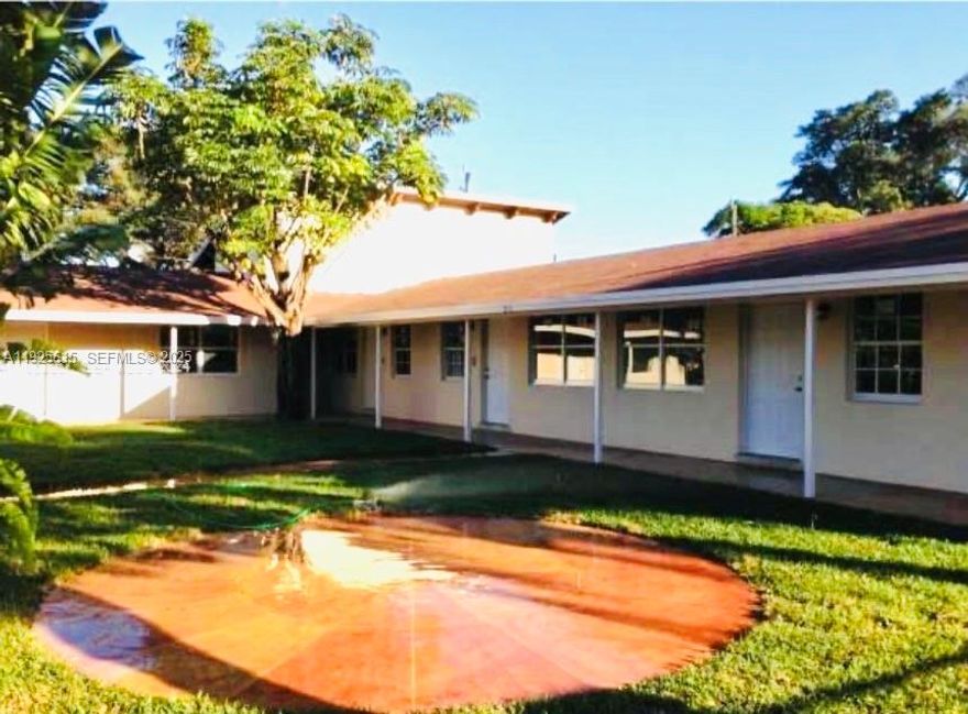 Well appointed one story boutique building in Harbourdale. Tile floors throughout. Newer kitchen and bathroom with back patio and common washer/dryer. Walking distance to Whole Foods, Publix, LA Fitness, Total Wine, Starbucks, Pizza, Quarterdeck, CVS, Pet Stores, Bus stops, Banks, High End Restaurants...you will love living here. Short drive to Beach and Fort Lauderdale International Airport, less than 10 minutes. East of US-1. Make this your home before the holidays! Call the listing agent for a showing.