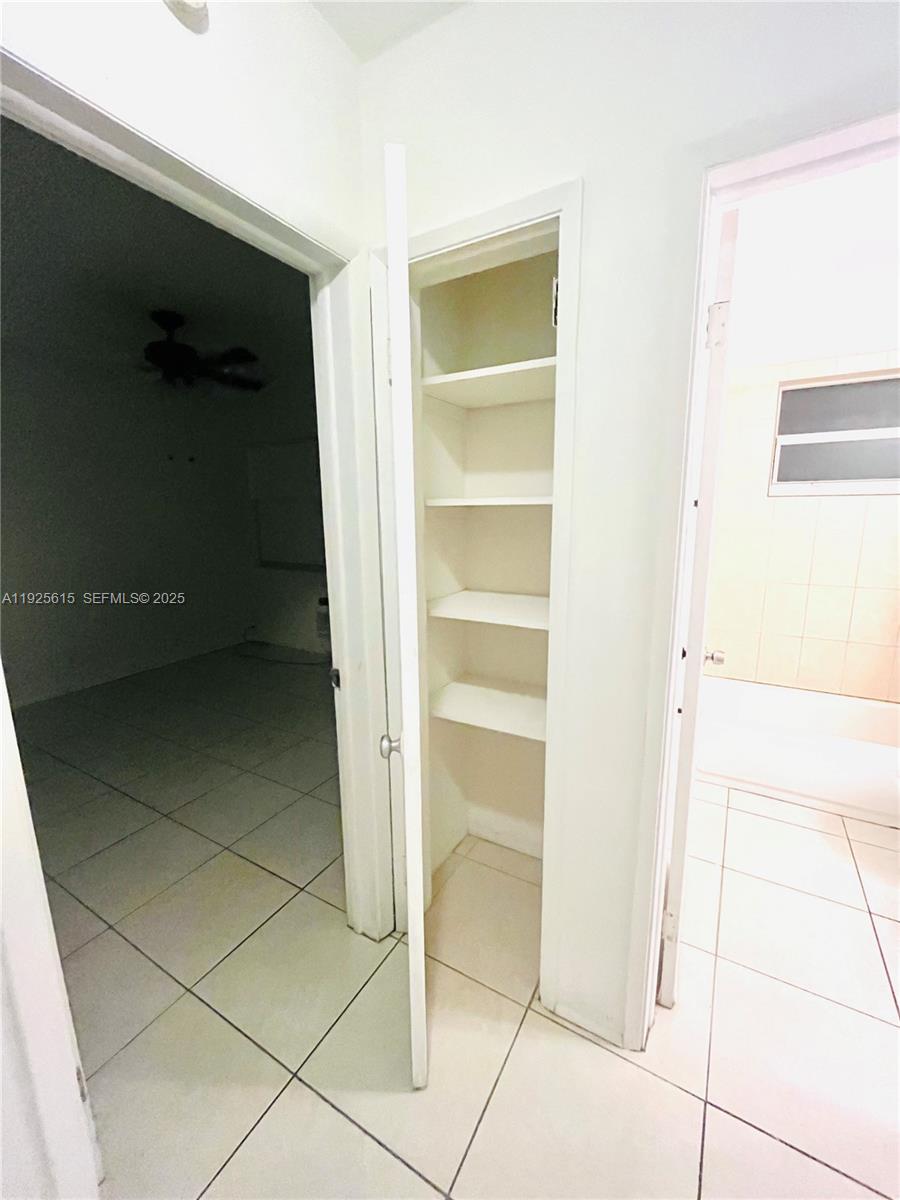 EVERGLADE LAND SALES CO - Residential Lease