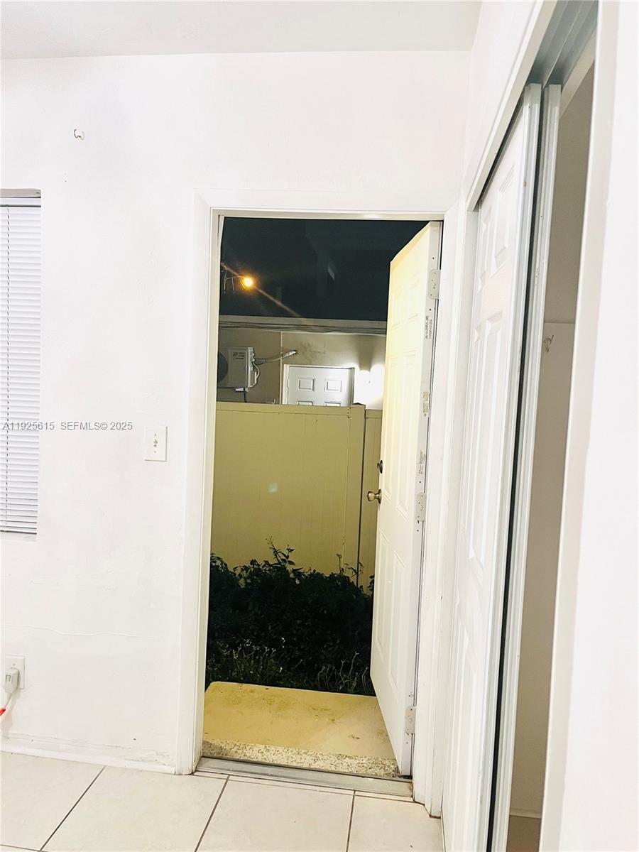 EVERGLADE LAND SALES CO - Residential Lease