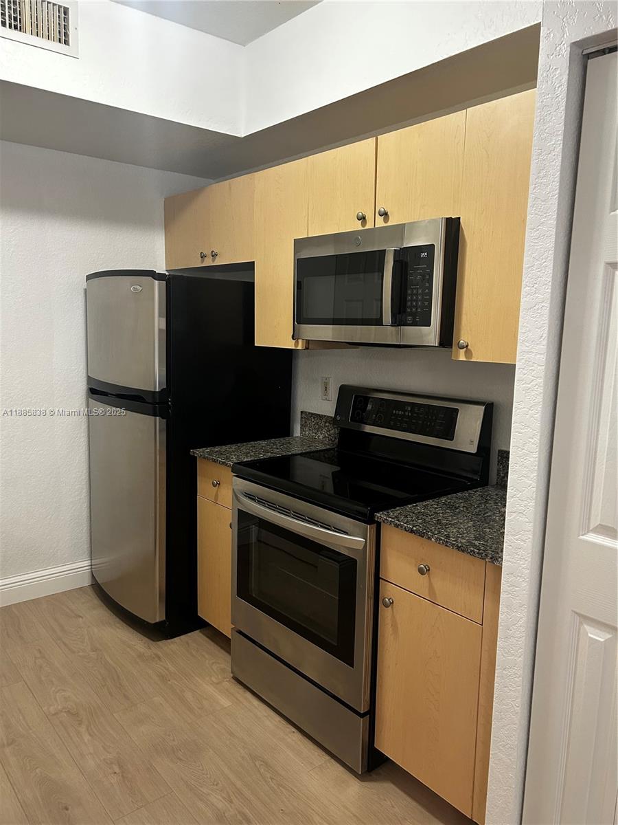AVENTINE AT MIRAMAR CONDO - Residential Lease