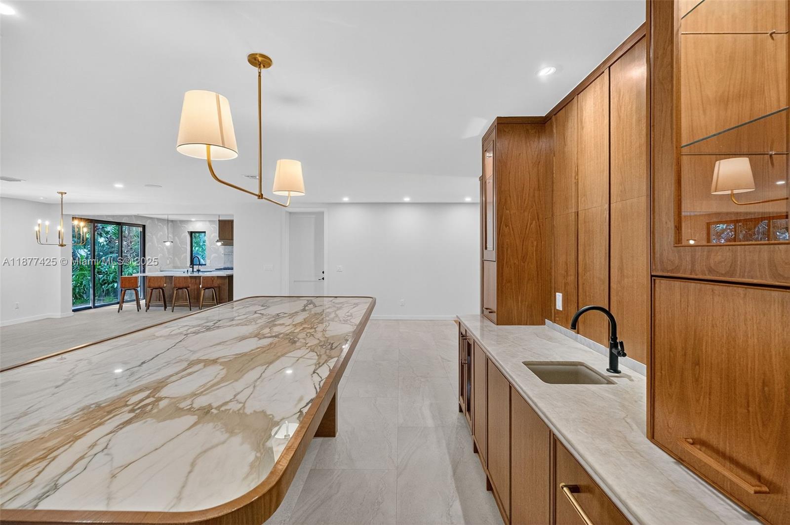 OCEAN VIEW HEIGHTS - Residential Lease