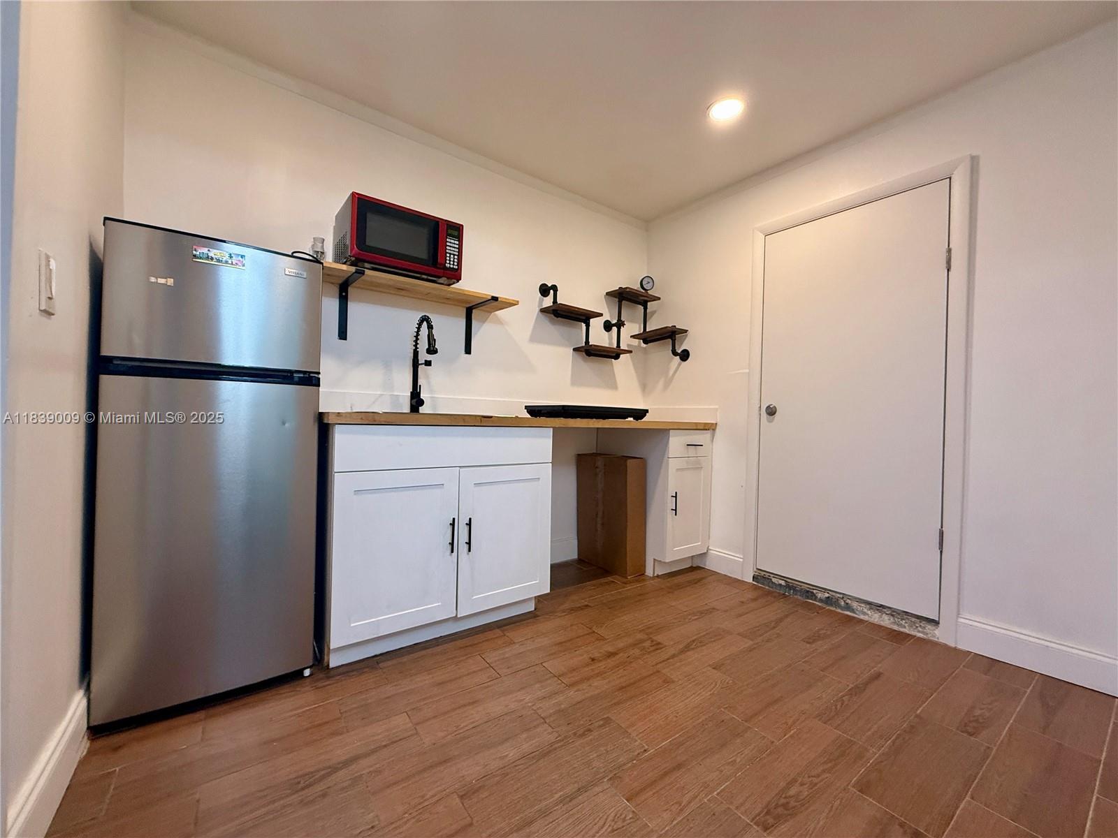 LOOK HOMESITES NO 2 - Residential