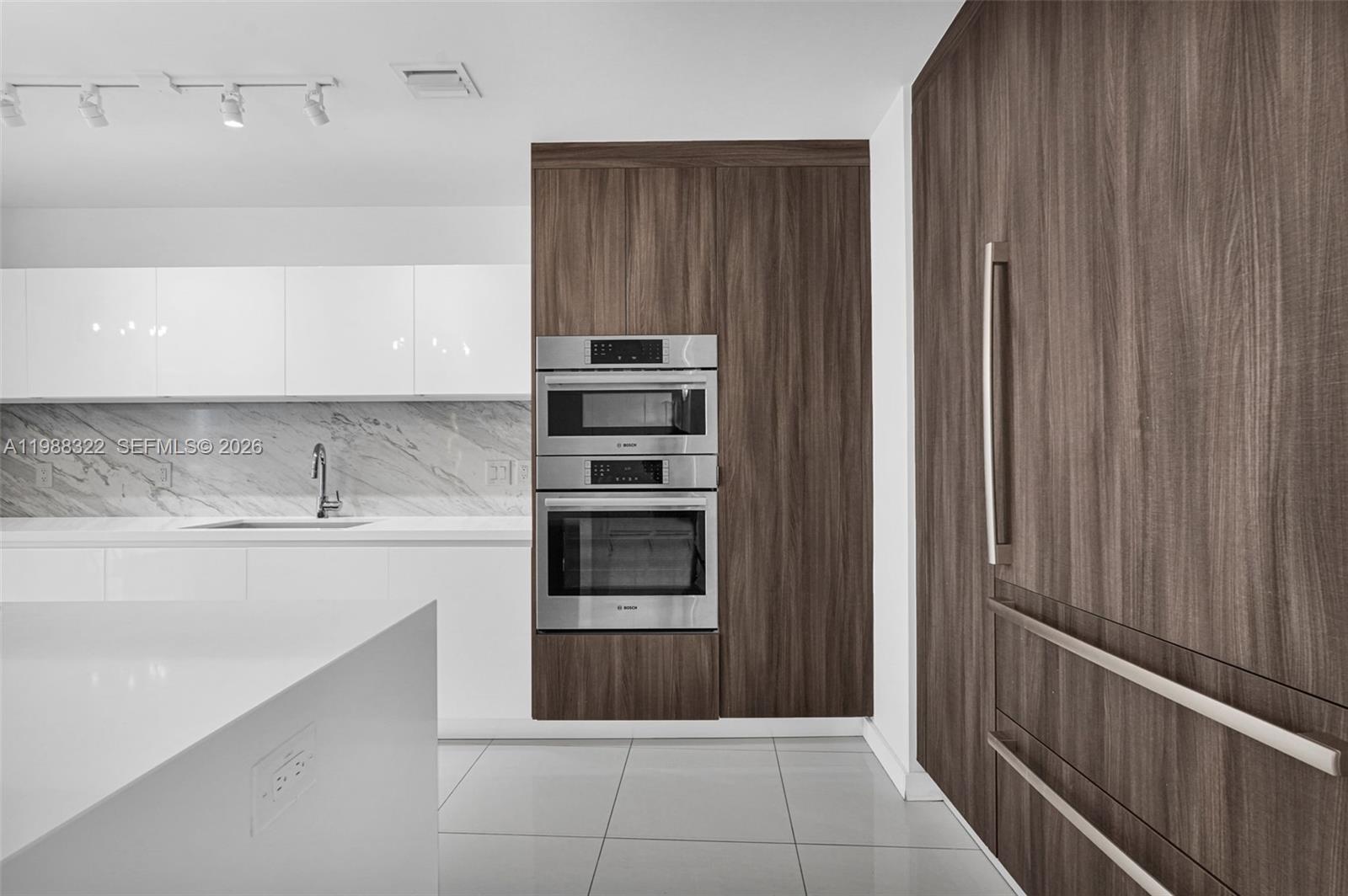 PARAMOUNT MIAMI WORLDCENT - Residential