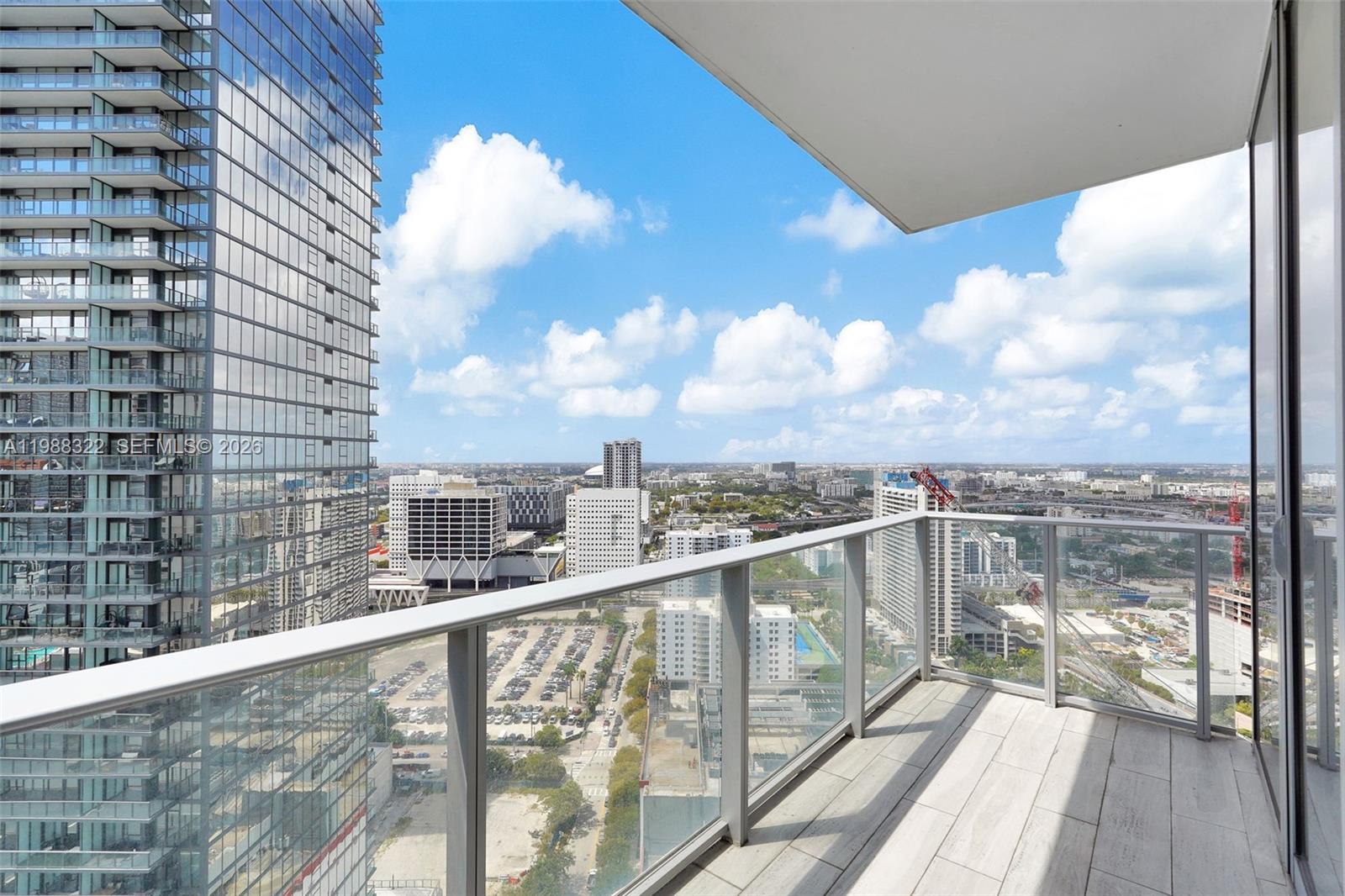 PARAMOUNT MIAMI WORLDCENT - Residential