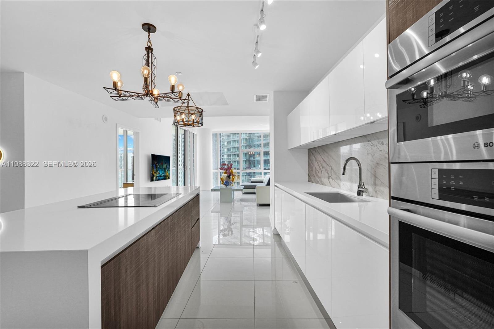 PARAMOUNT MIAMI WORLDCENT - Residential