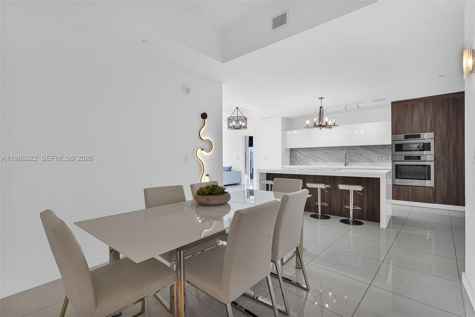 PARAMOUNT MIAMI WORLDCENT - Residential