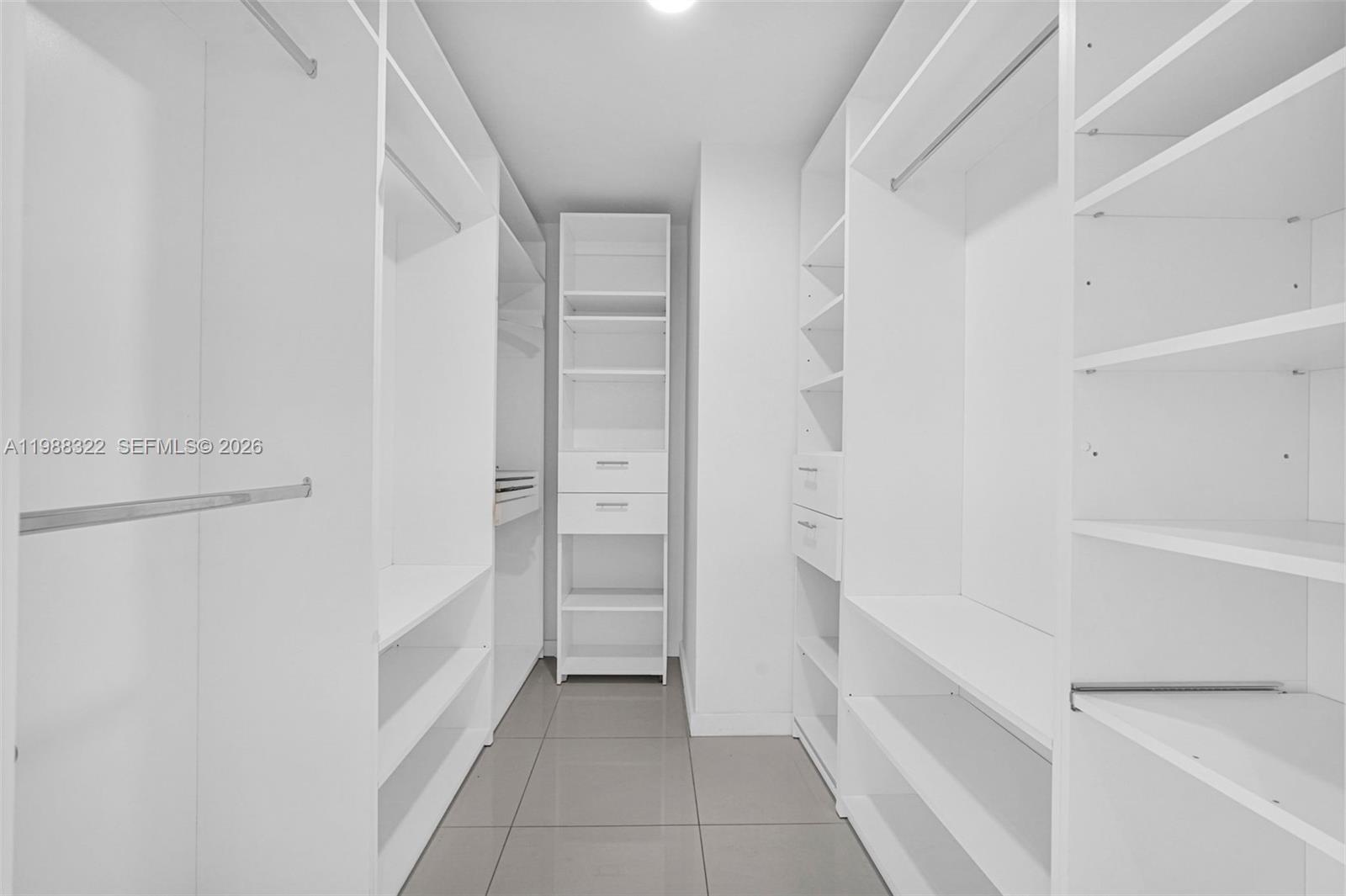 PARAMOUNT MIAMI WORLDCENT - Residential