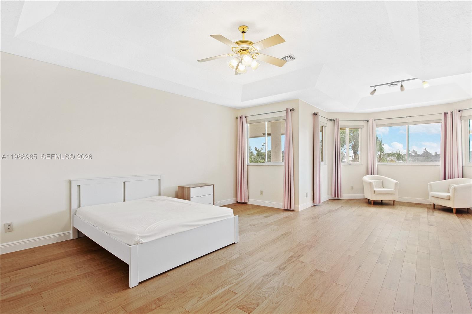 PLANTATION PALMS - Residential