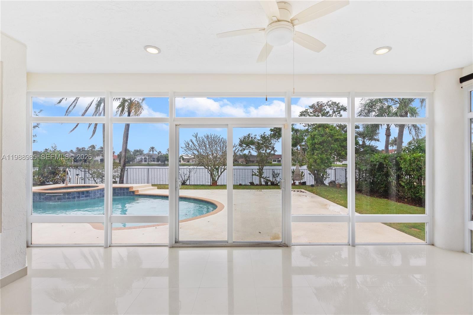 PLANTATION PALMS - Residential