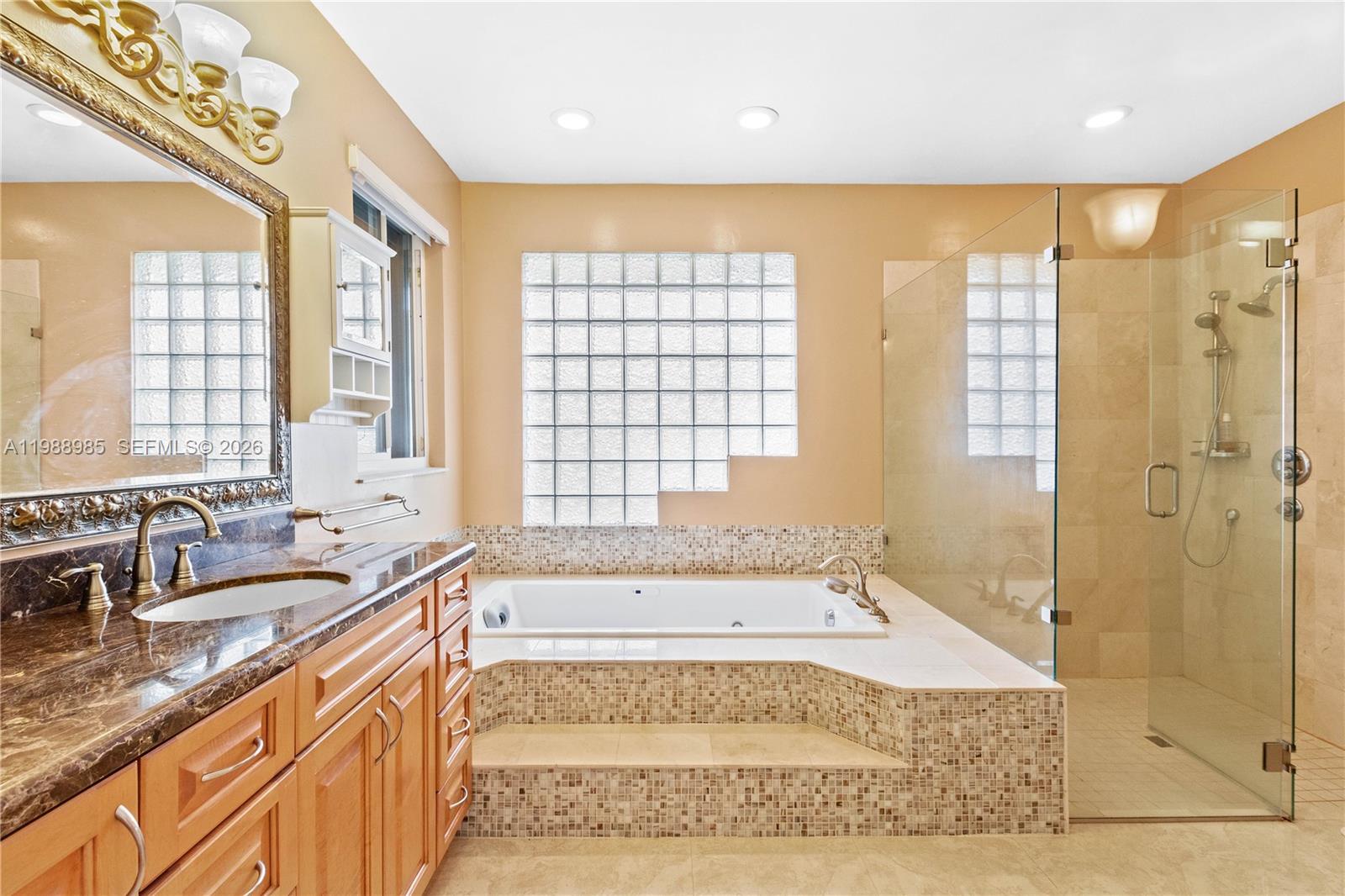 PLANTATION PALMS - Residential