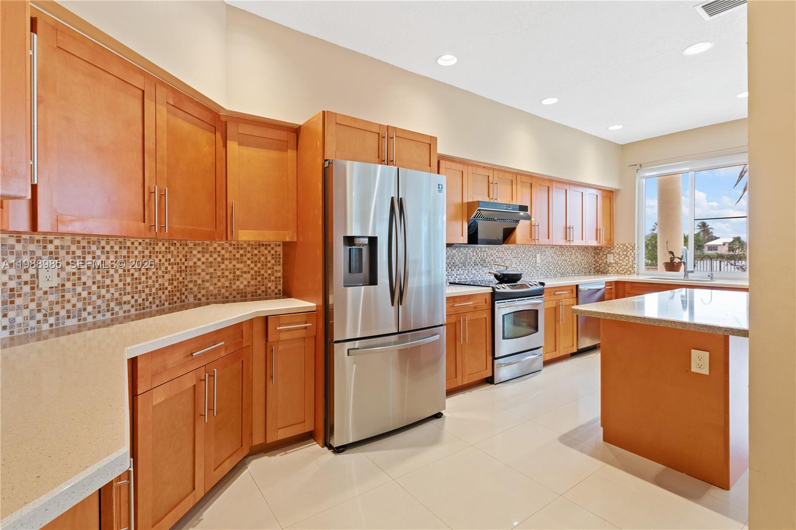 PLANTATION PALMS - Residential