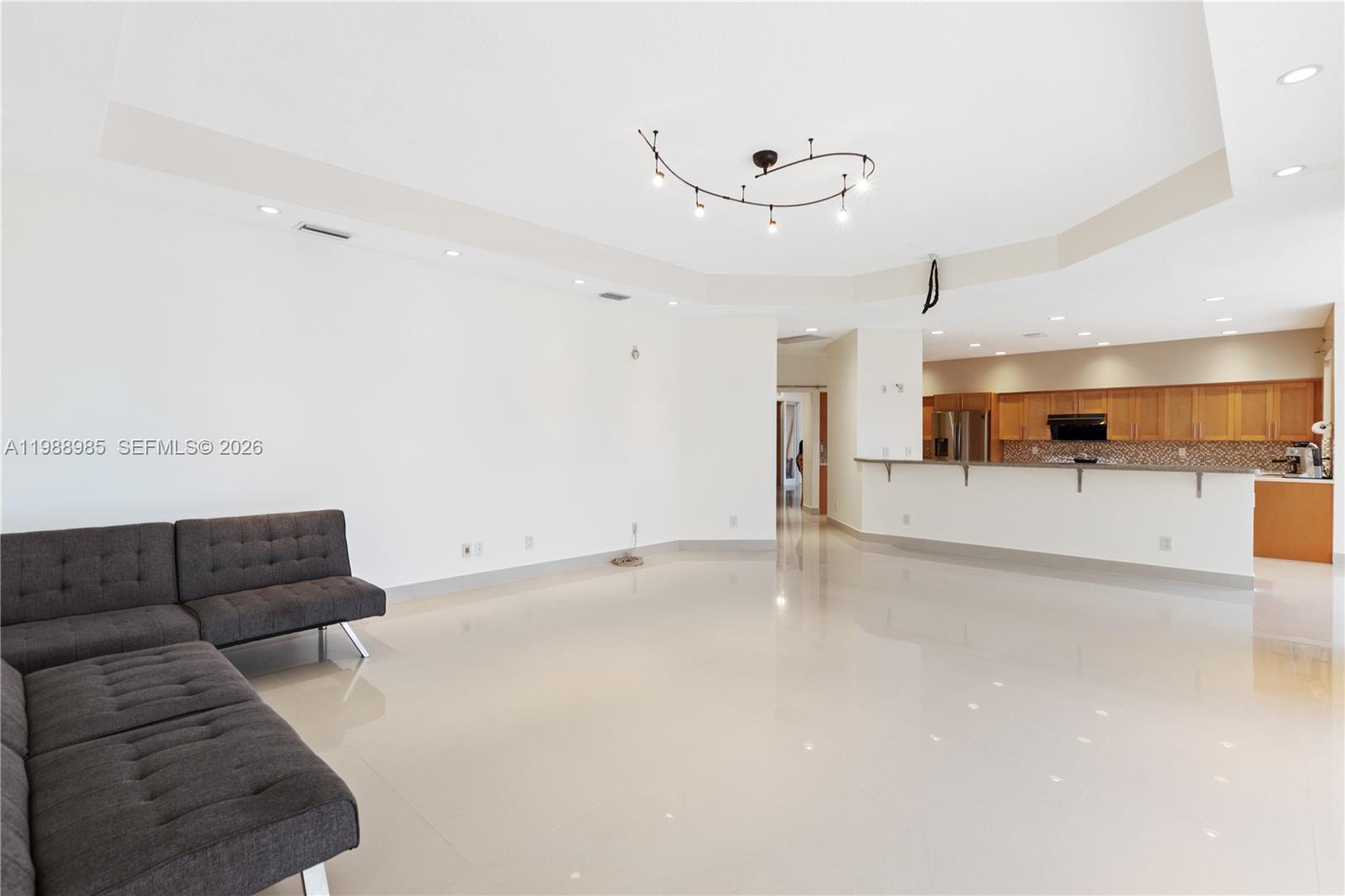 PLANTATION PALMS - Residential