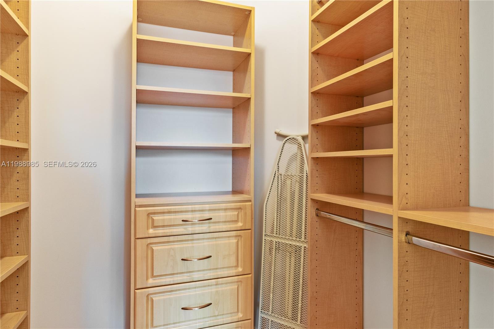 PLANTATION PALMS - Residential