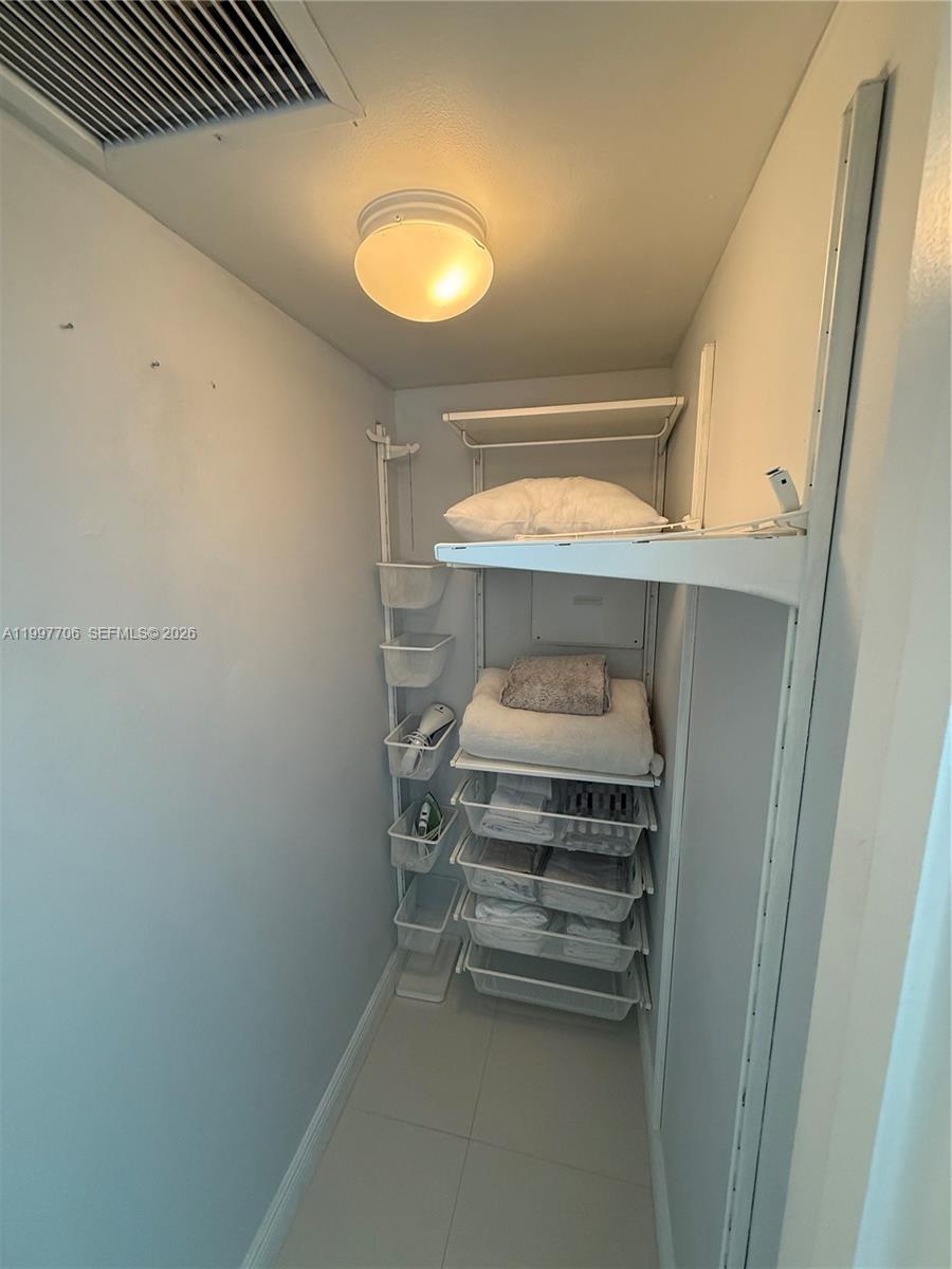 50 BISCAYNE CONDO - Residential Lease