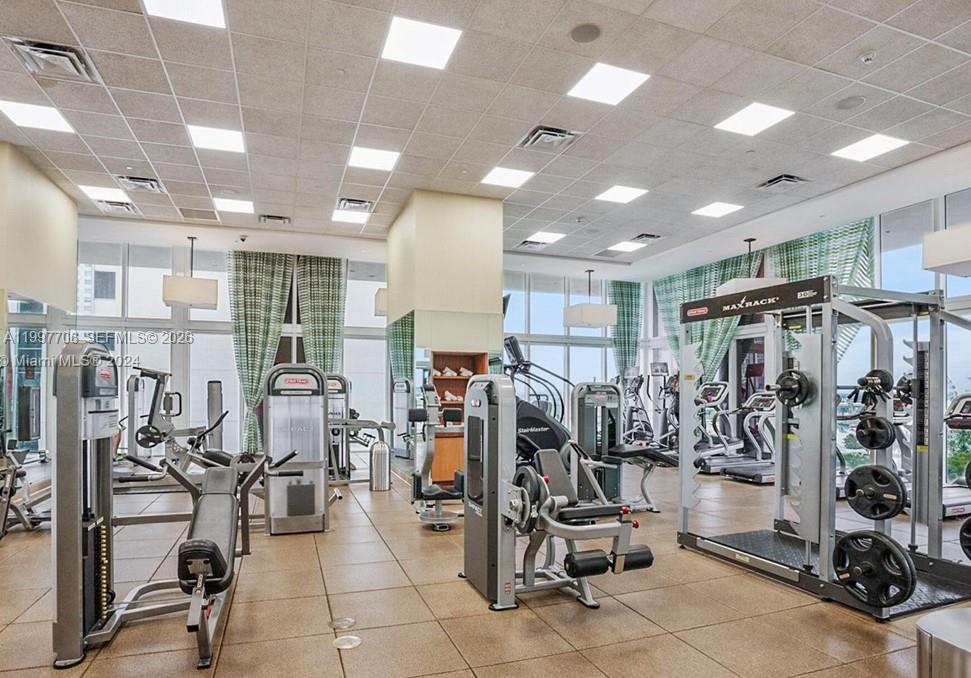 50 BISCAYNE CONDO - Residential Lease