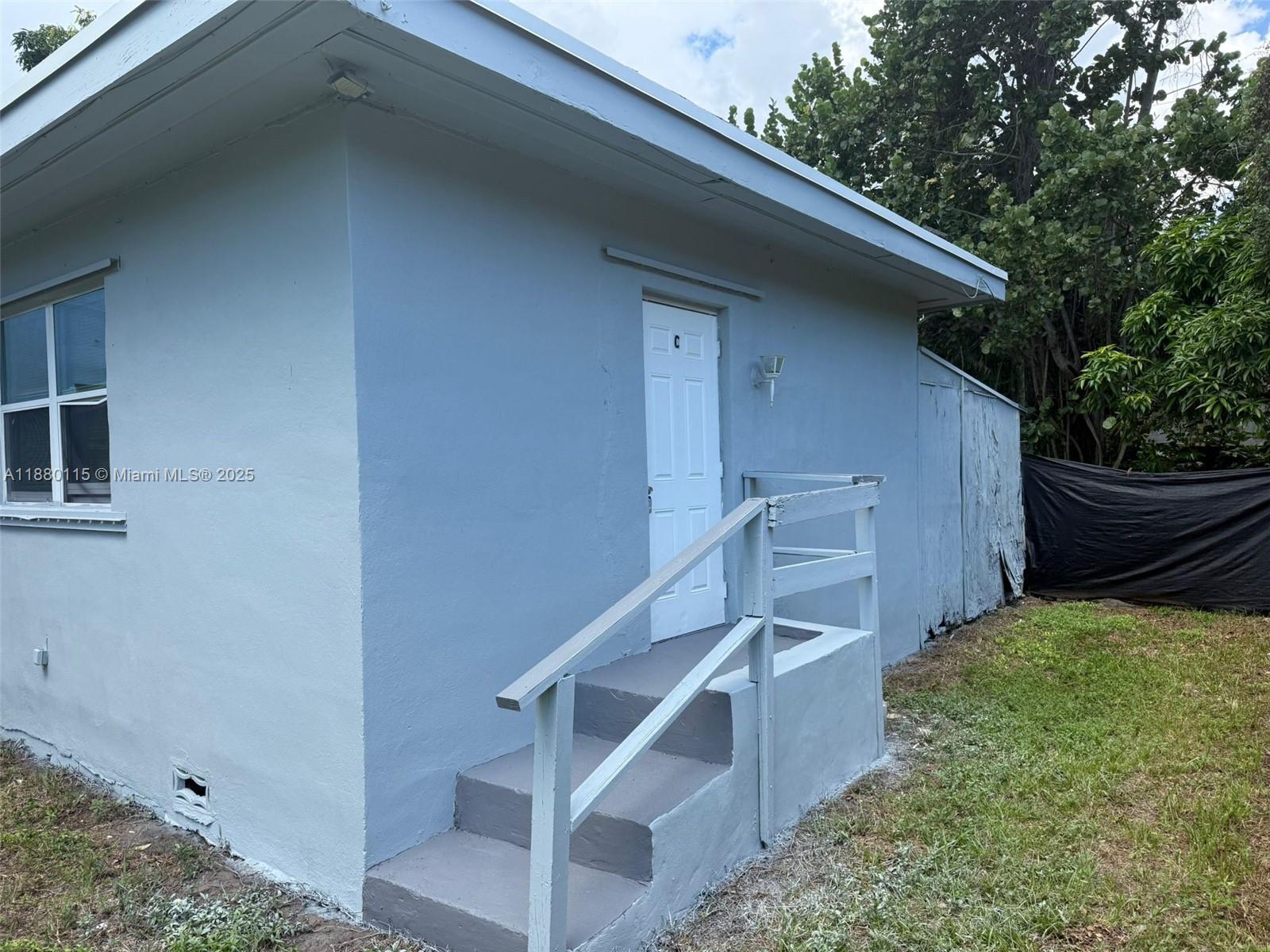 SOUTH HOLLYWOOD AMD PLAT - Residential Lease