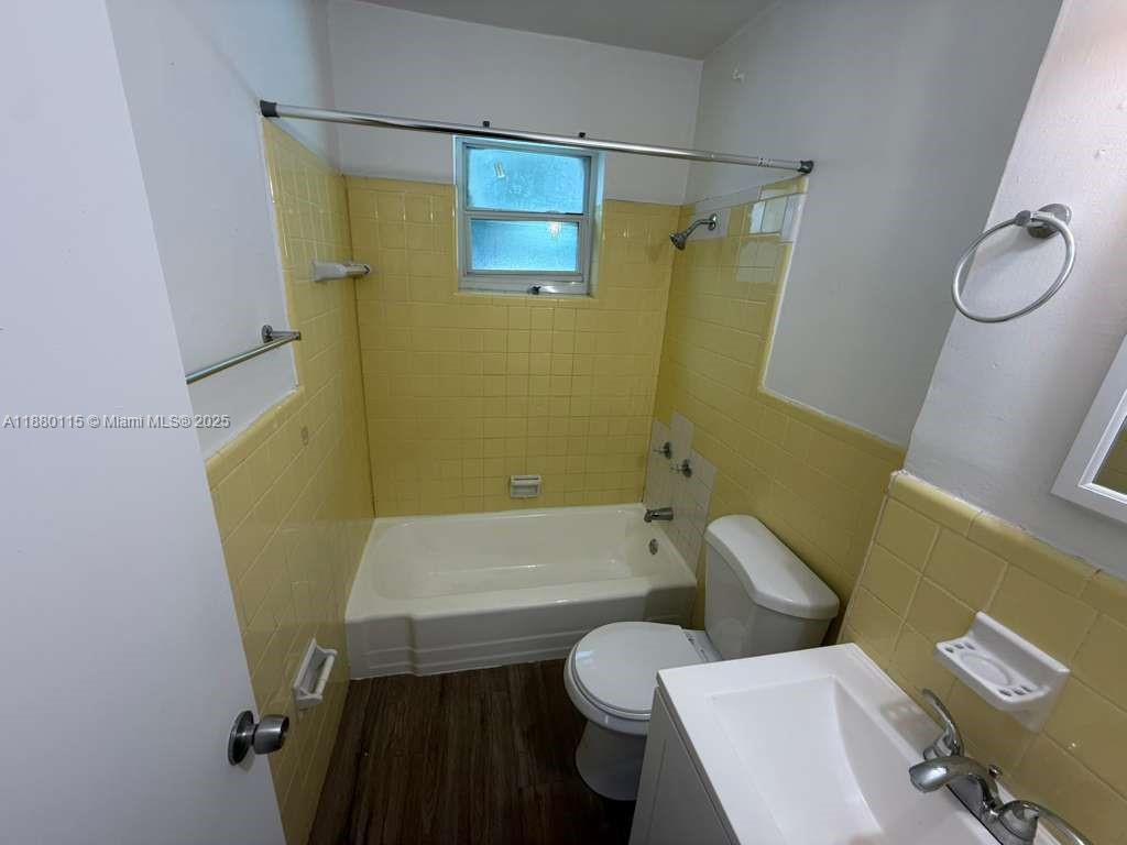 SOUTH HOLLYWOOD AMD PLAT - Residential Lease