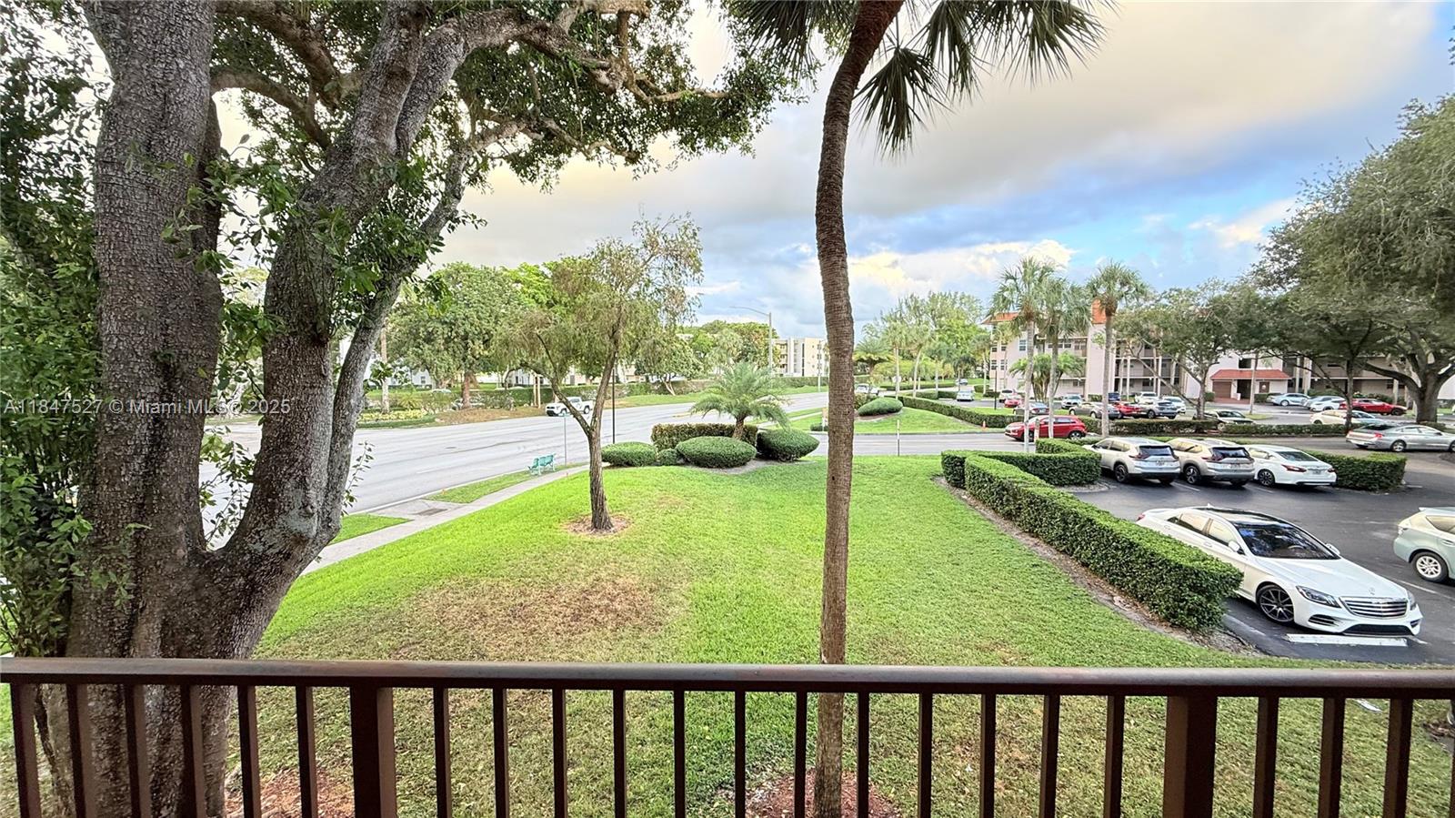 CONDO 1 OF SABAL PALM CON - Residential Lease