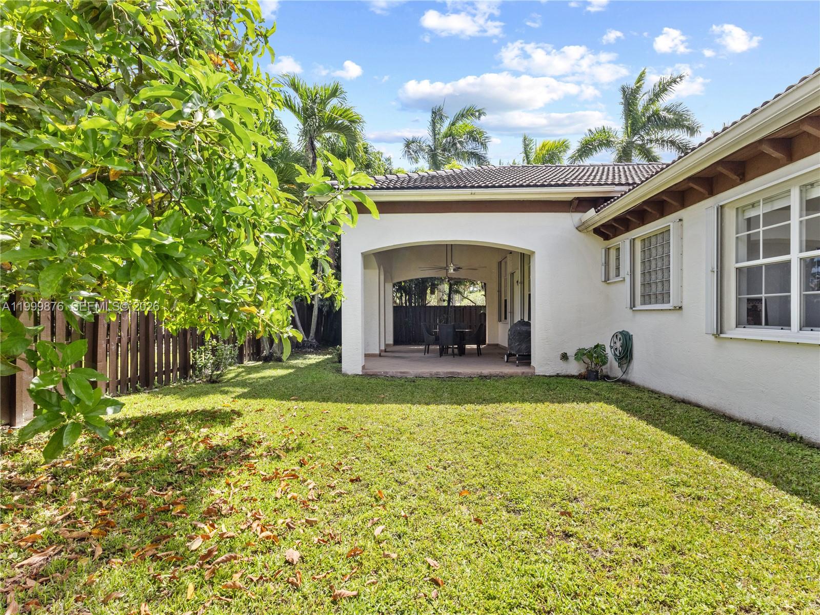 DORAL ISLES MEDITERRANEA - Residential Lease