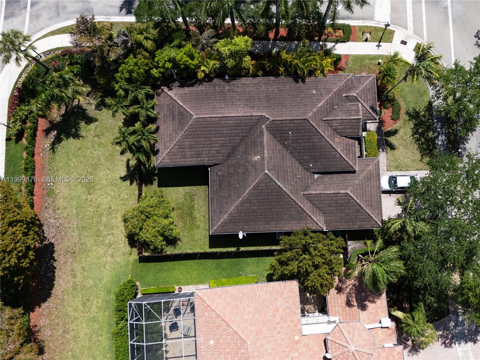 DORAL ISLES MEDITERRANEA - Residential Lease