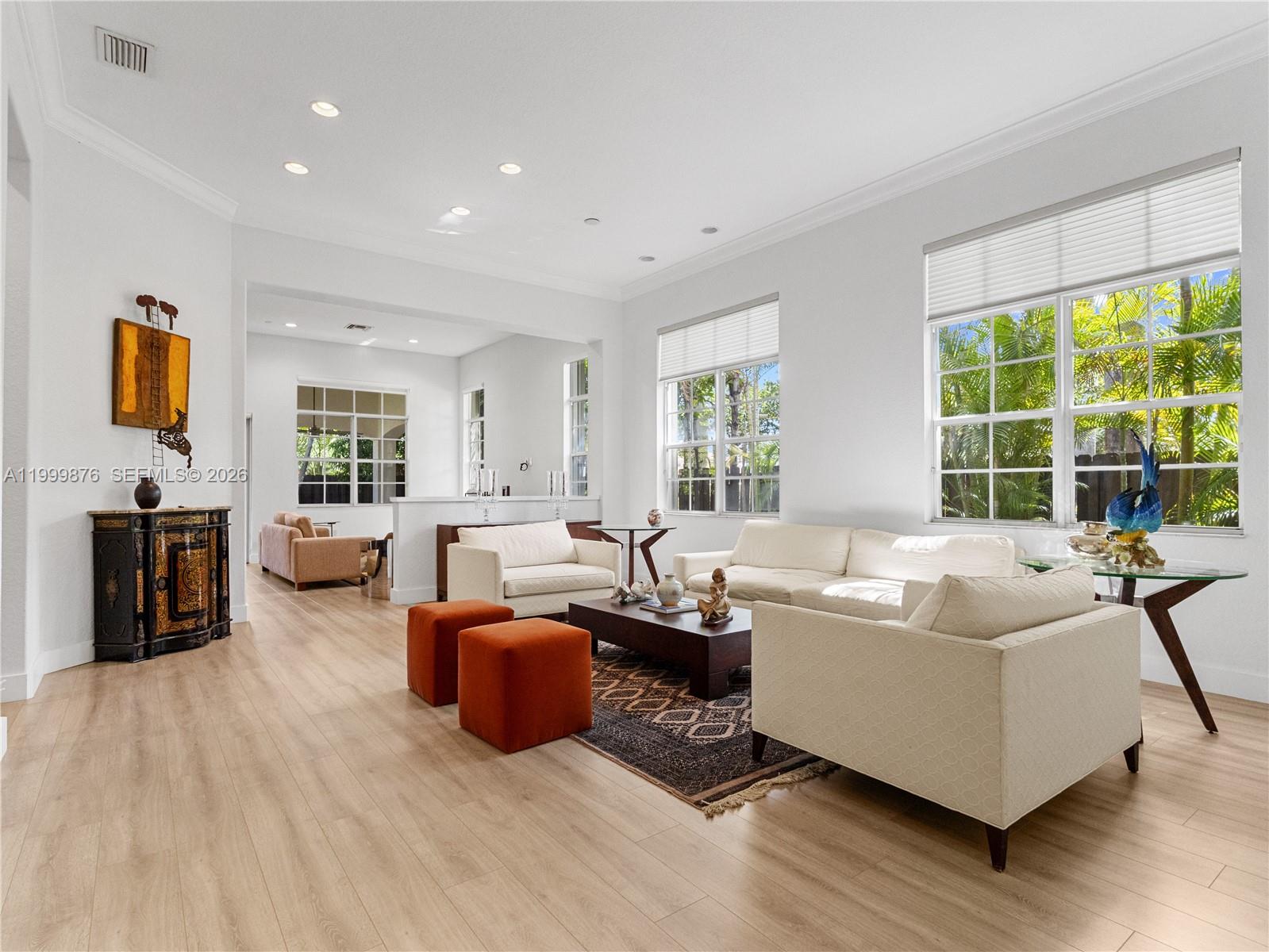 DORAL ISLES MEDITERRANEA - Residential Lease