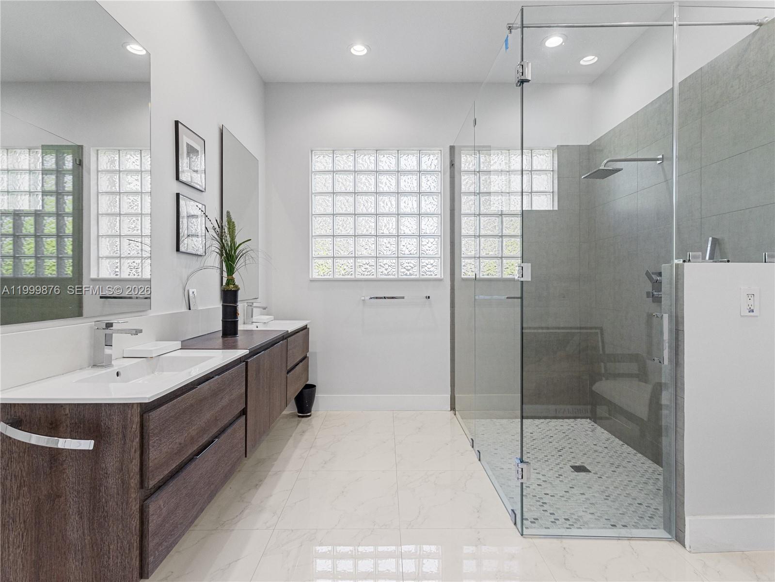 DORAL ISLES MEDITERRANEA - Residential Lease