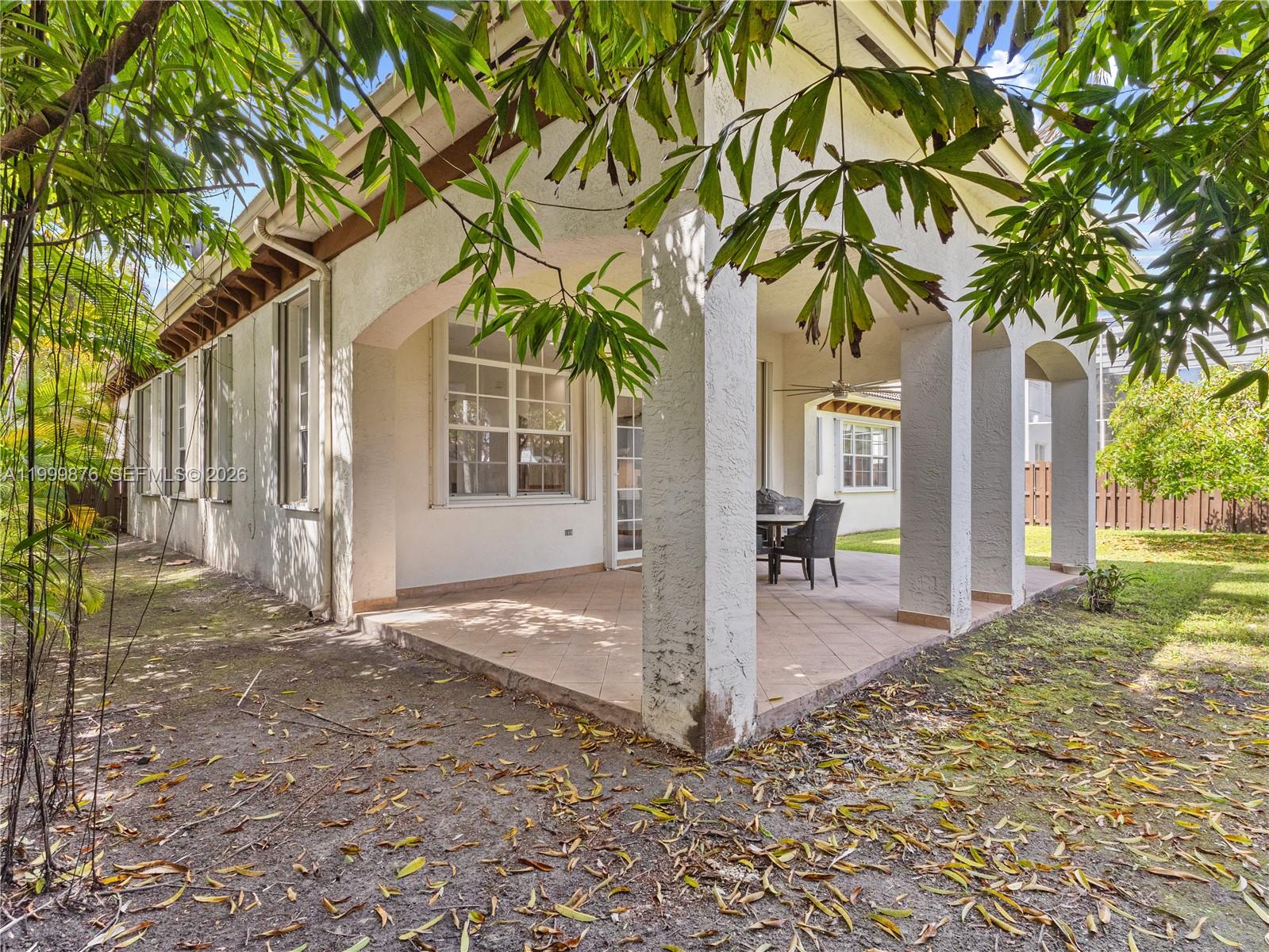 DORAL ISLES MEDITERRANEA - Residential Lease