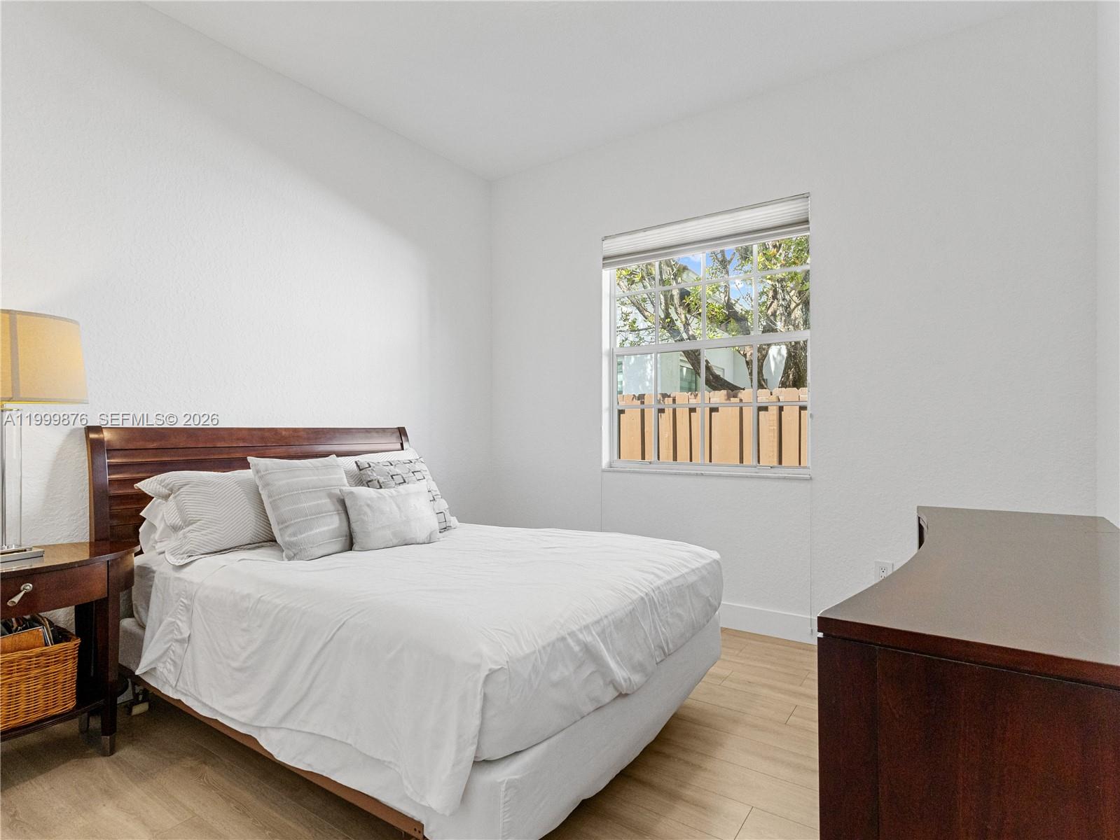 DORAL ISLES MEDITERRANEA - Residential Lease