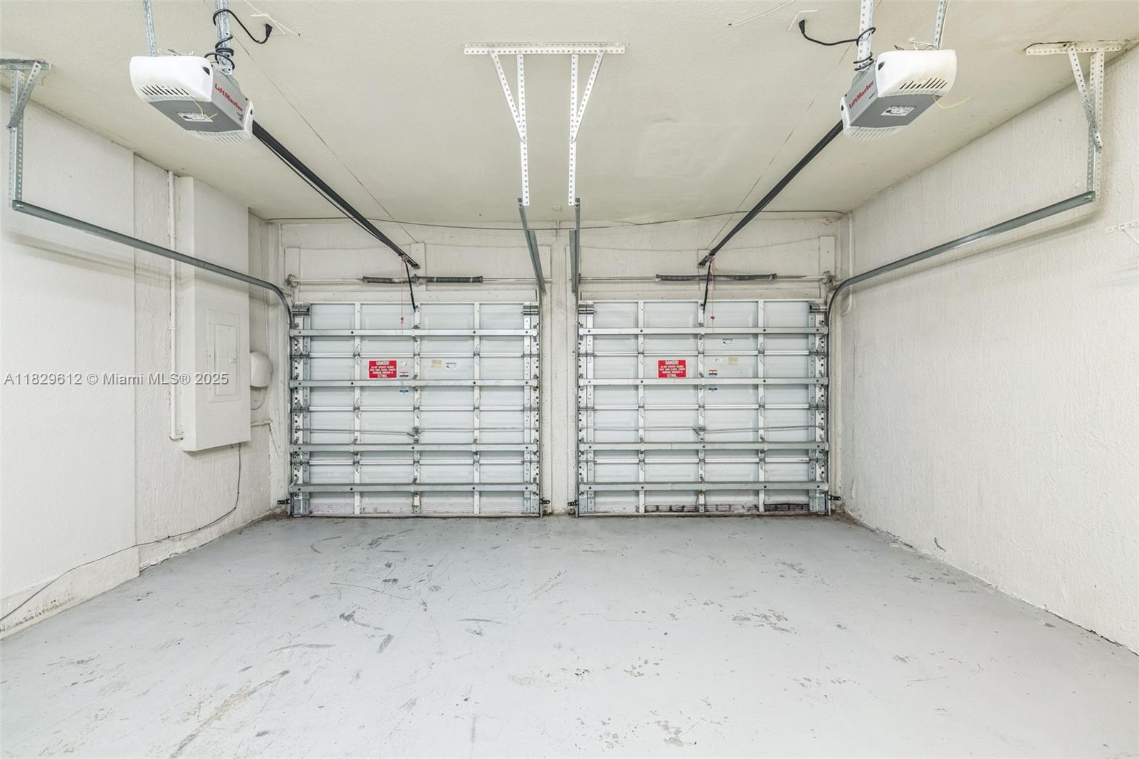 SILVER PALM EAST SECTION - Residential