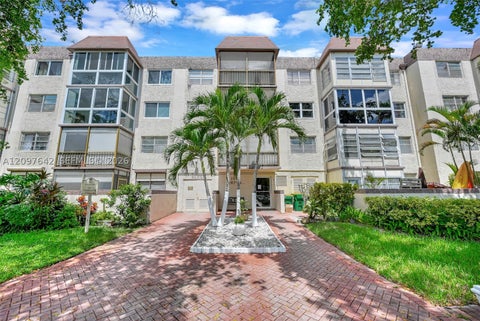 Photo of 1681 NW 70th Ave #205, Plantation, FL 33313 (MLS # A12097642)