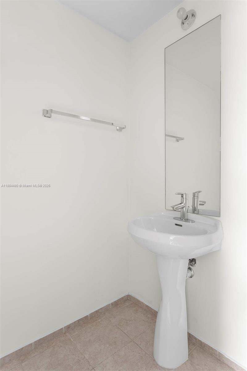 INFINITY AT BRICKELL COND - Residential Lease