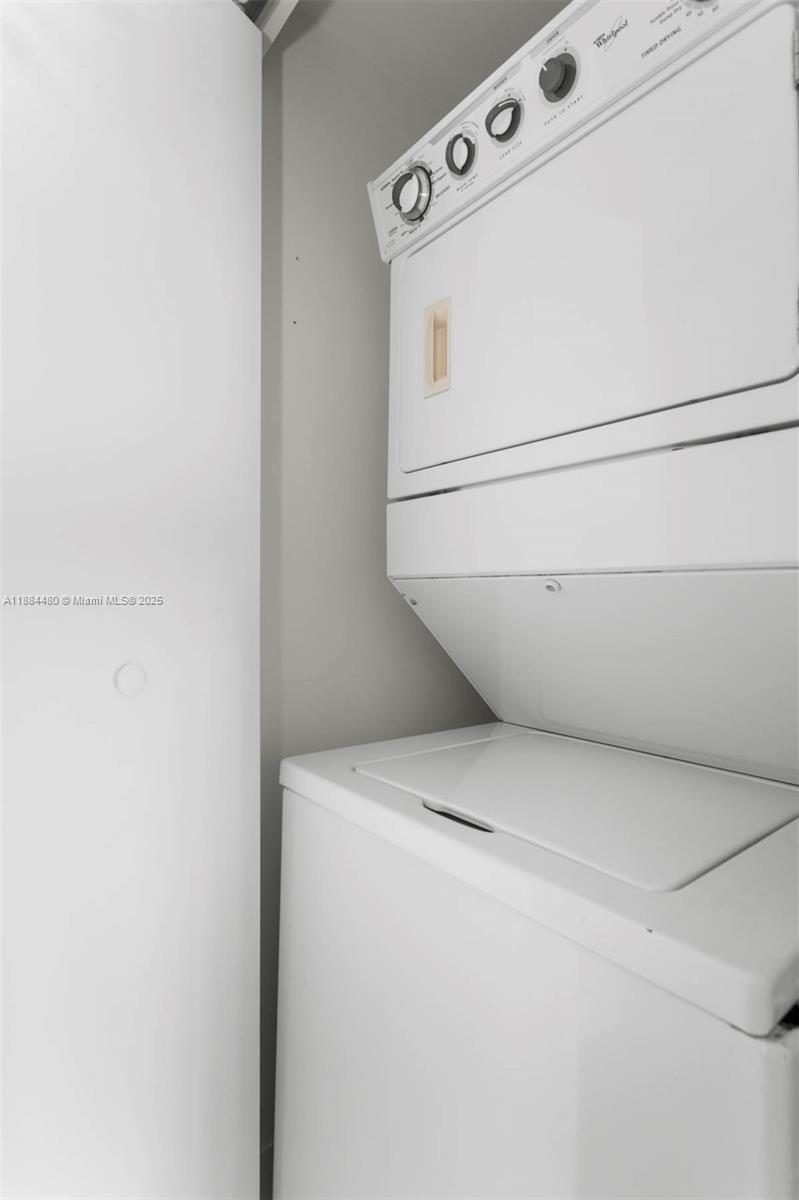 INFINITY AT BRICKELL COND - Residential Lease