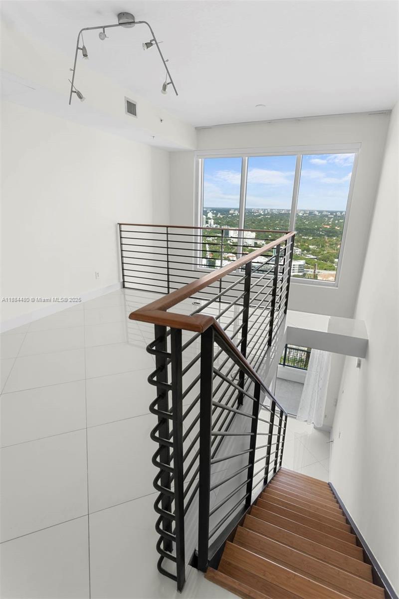 INFINITY AT BRICKELL COND - Residential Lease