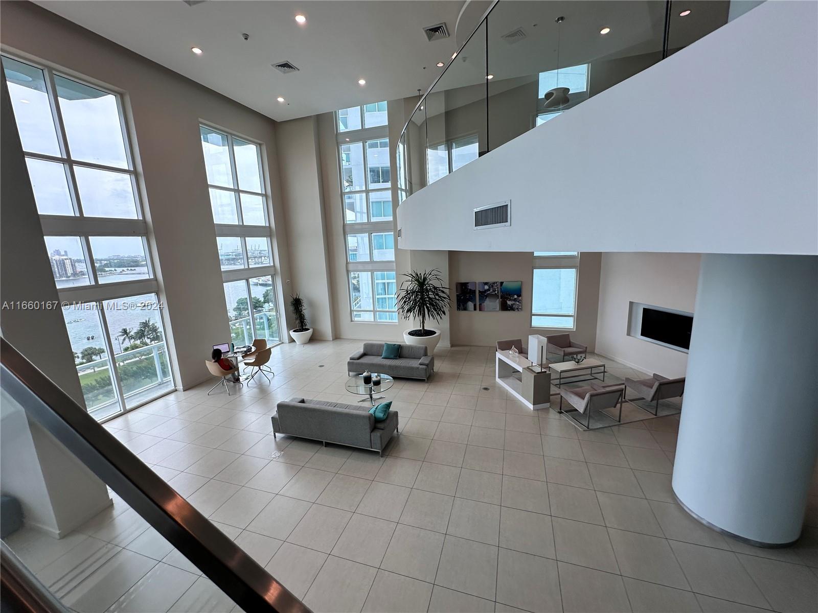 QUANTUM ON THE BAY CONDO - Residential
