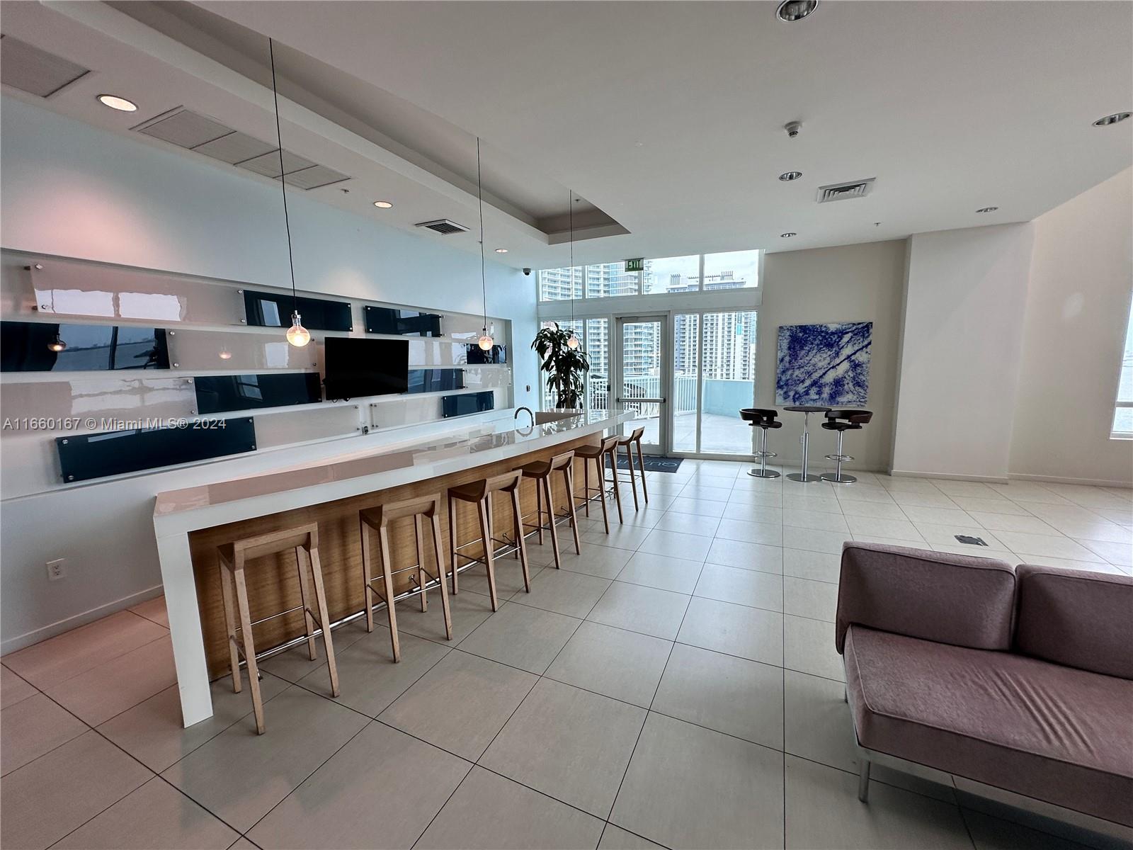 QUANTUM ON THE BAY CONDO - Residential