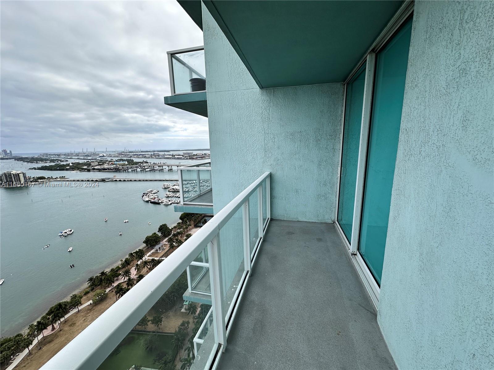 QUANTUM ON THE BAY CONDO - Residential