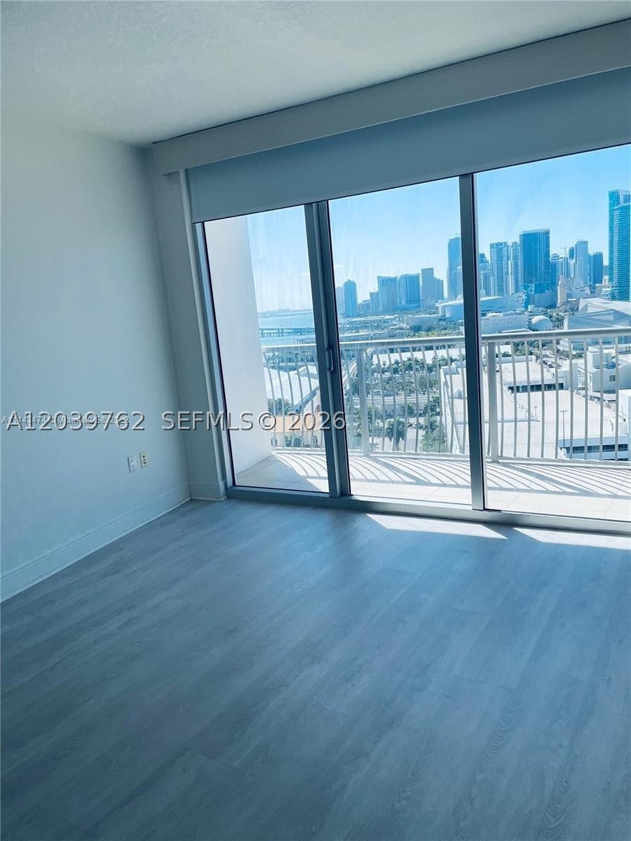 1750 N Bayshore Dr 2112