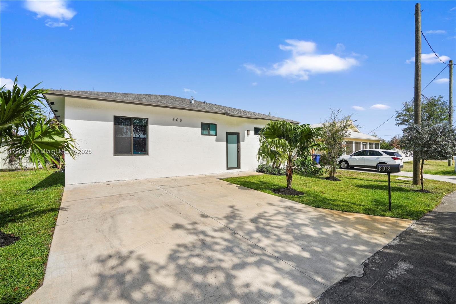 Rental Property at 808 Nw 5th Ter, Hallandale Beach, Broward County, Florida - Bedrooms: 3 
Bathrooms: 2  - $4,500 MO.