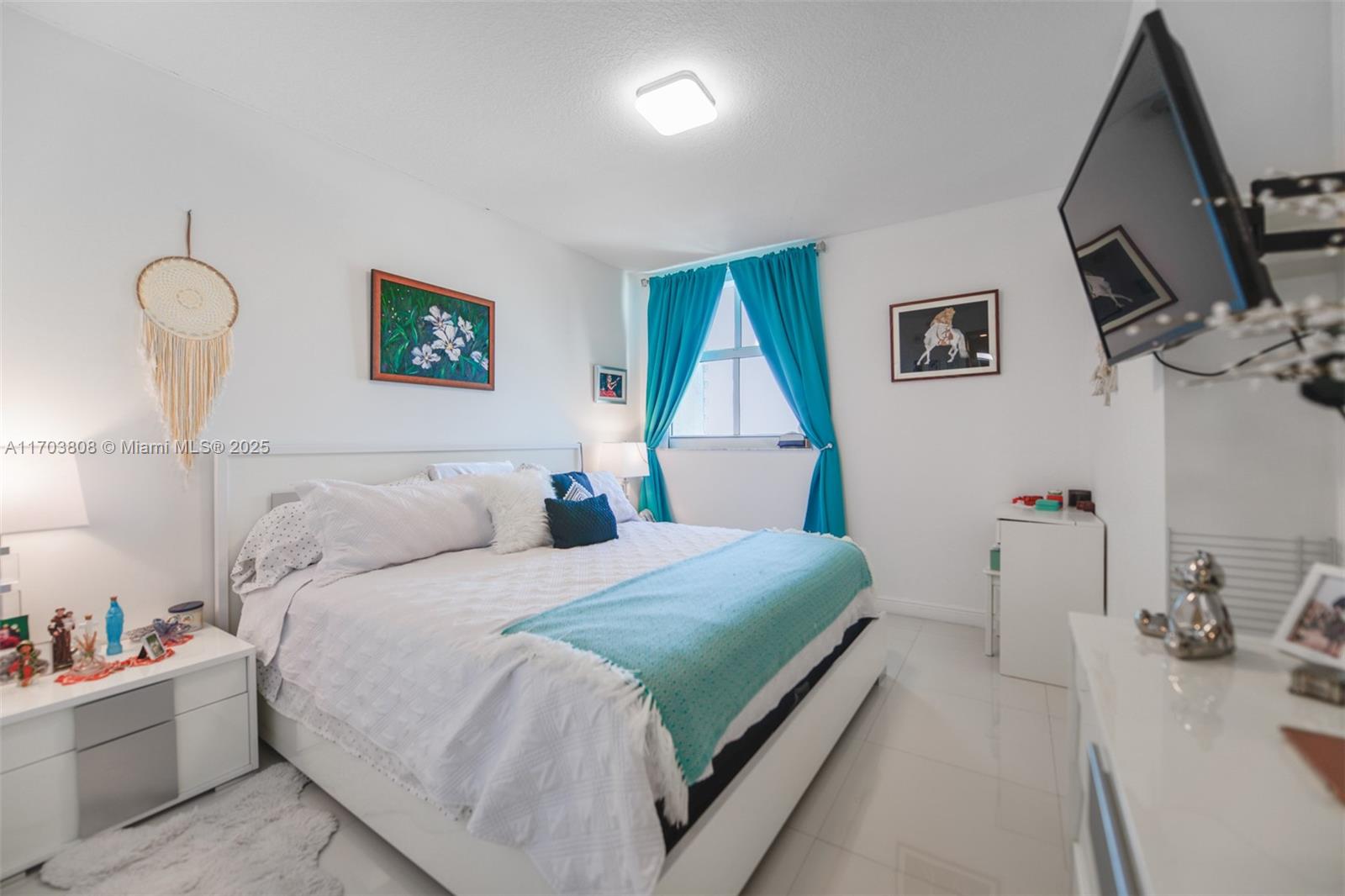 VUE AT BRICKELL CONDO - Residential