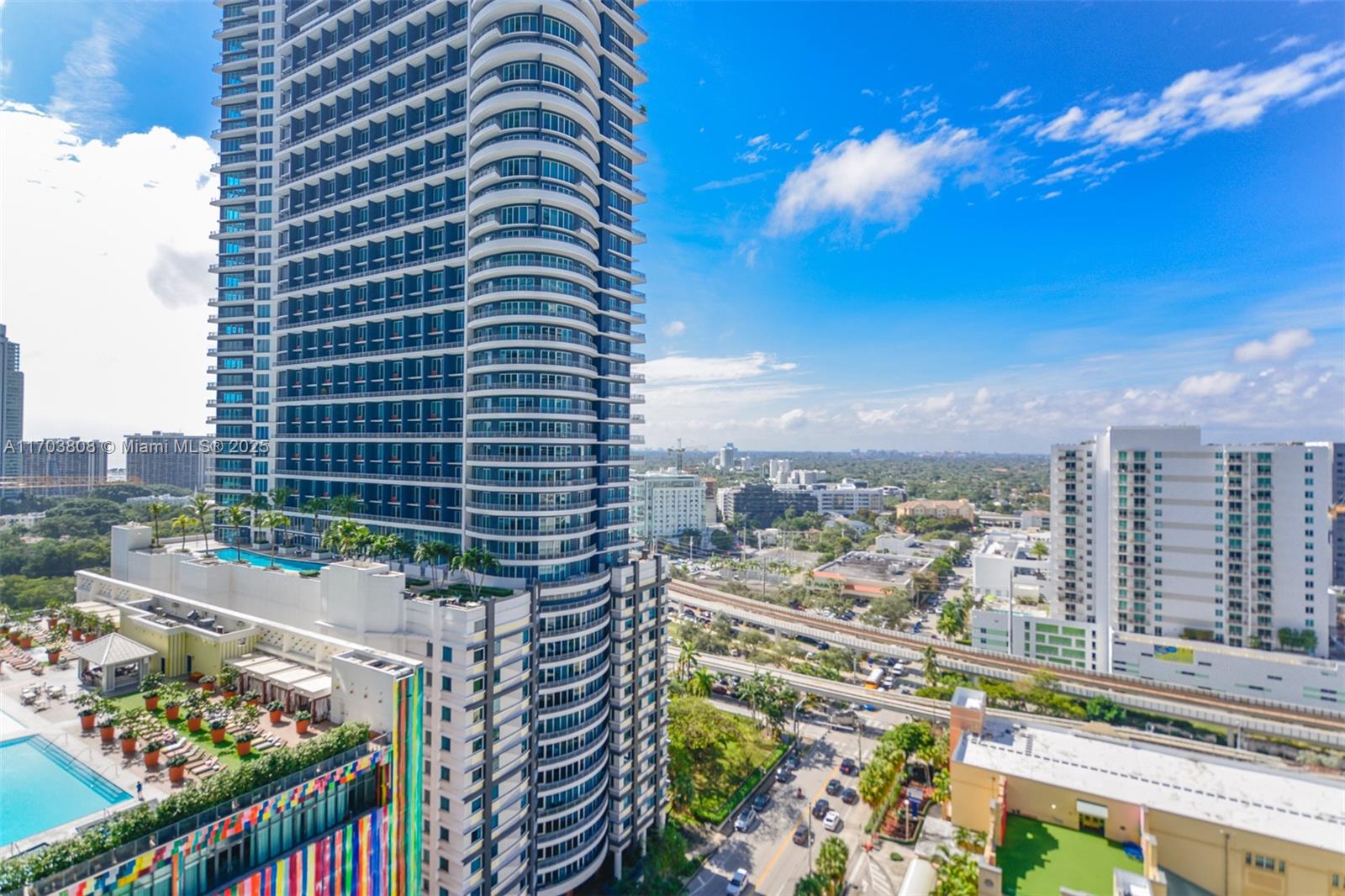 VUE AT BRICKELL CONDO - Residential