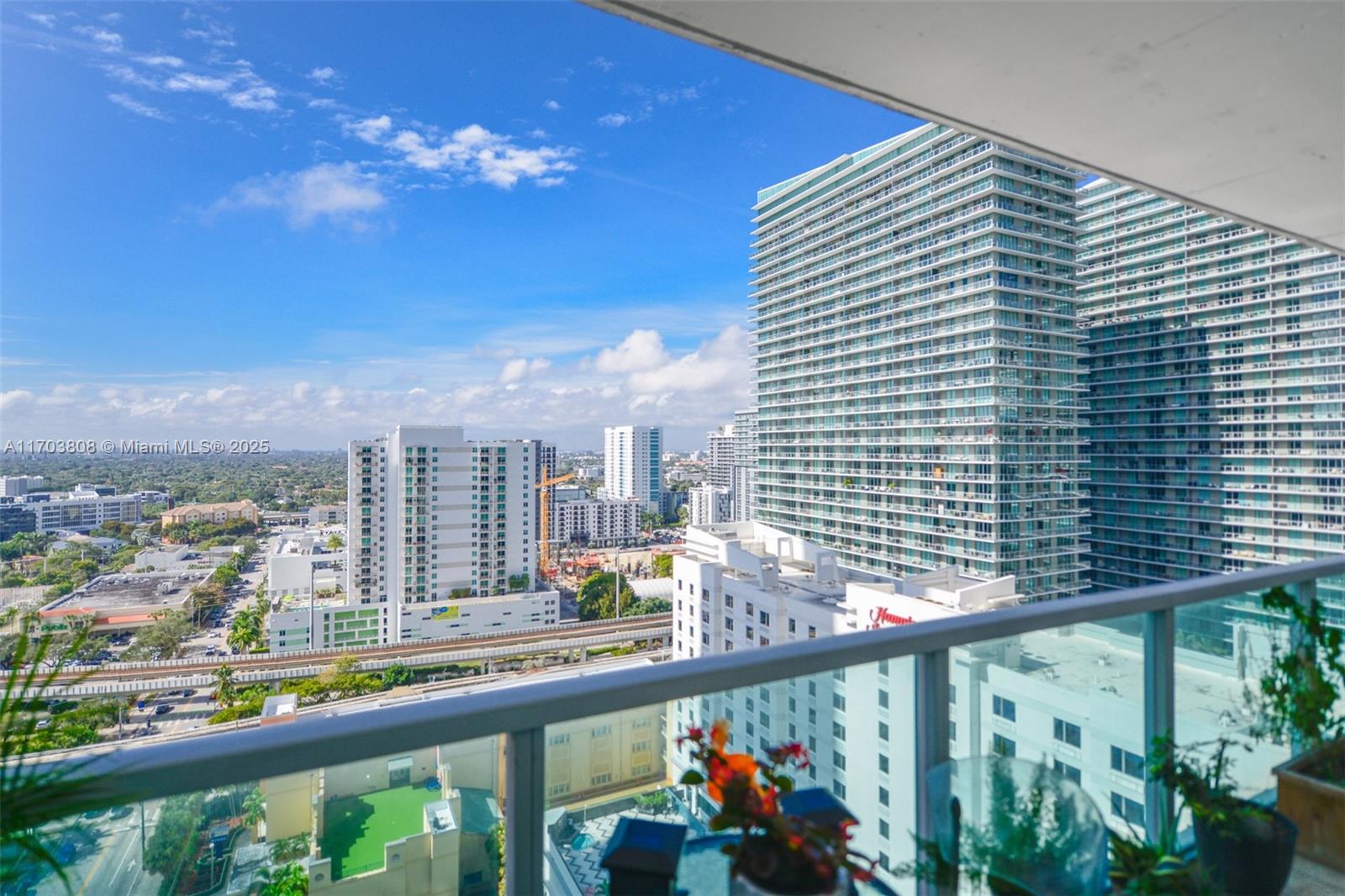 VUE AT BRICKELL CONDO - Residential