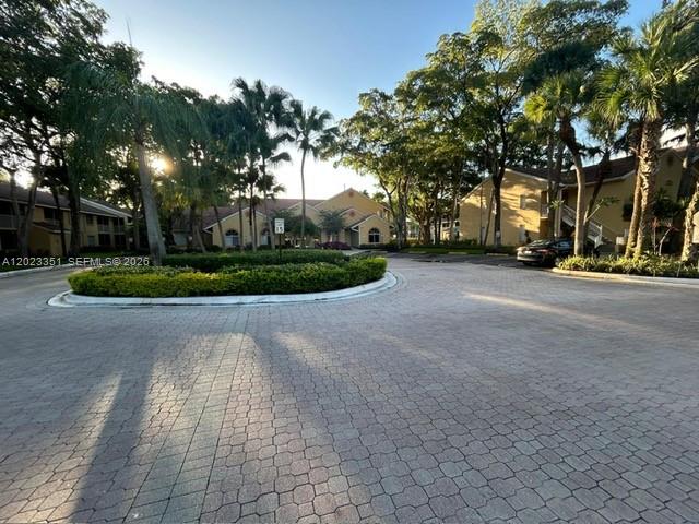 NAPOLI GARDENS AT CORAL S - Residential