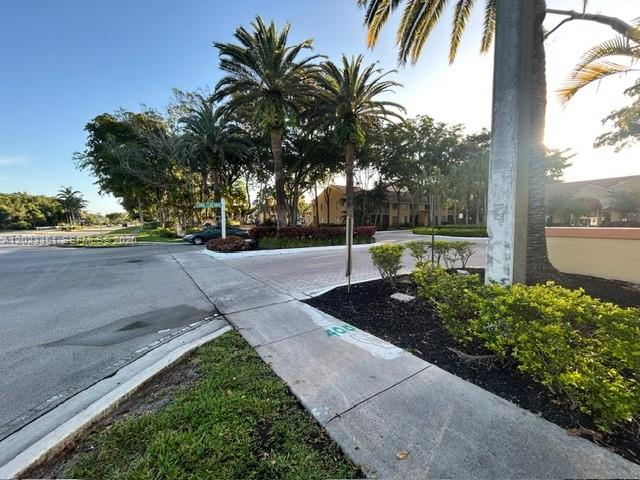 NAPOLI GARDENS AT CORAL S - Residential