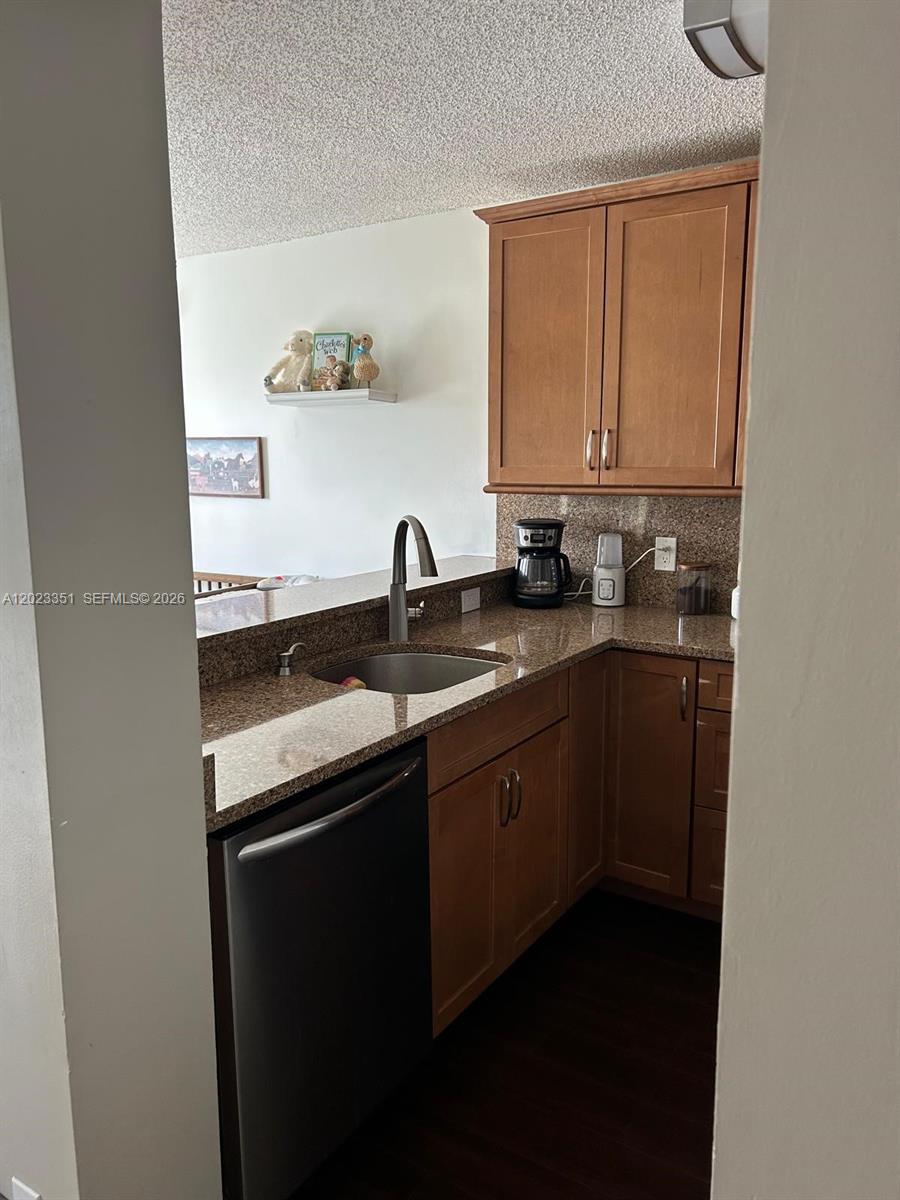 NAPOLI GARDENS AT CORAL S - Residential