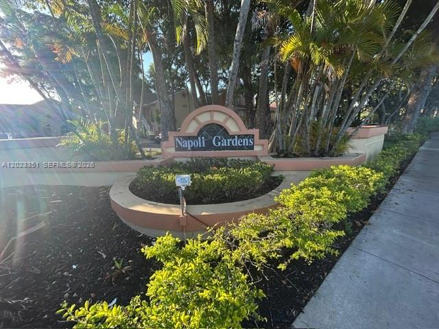 NAPOLI GARDENS AT CORAL S - Residential