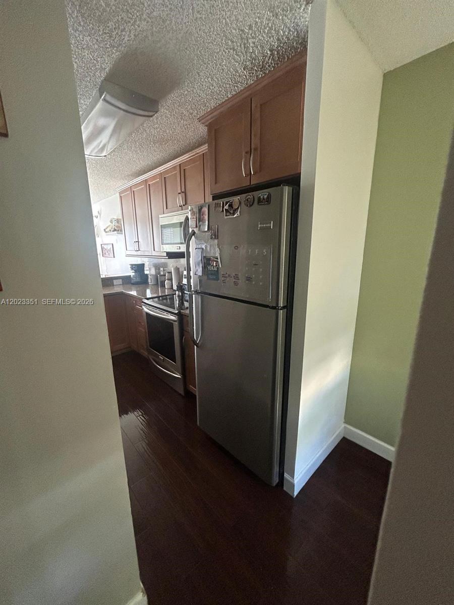 NAPOLI GARDENS AT CORAL S - Residential