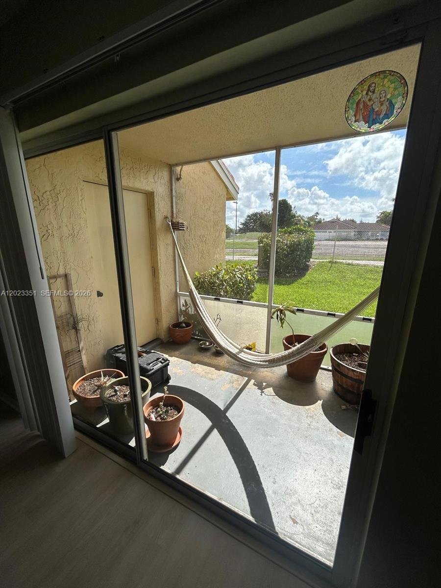 NAPOLI GARDENS AT CORAL S - Residential