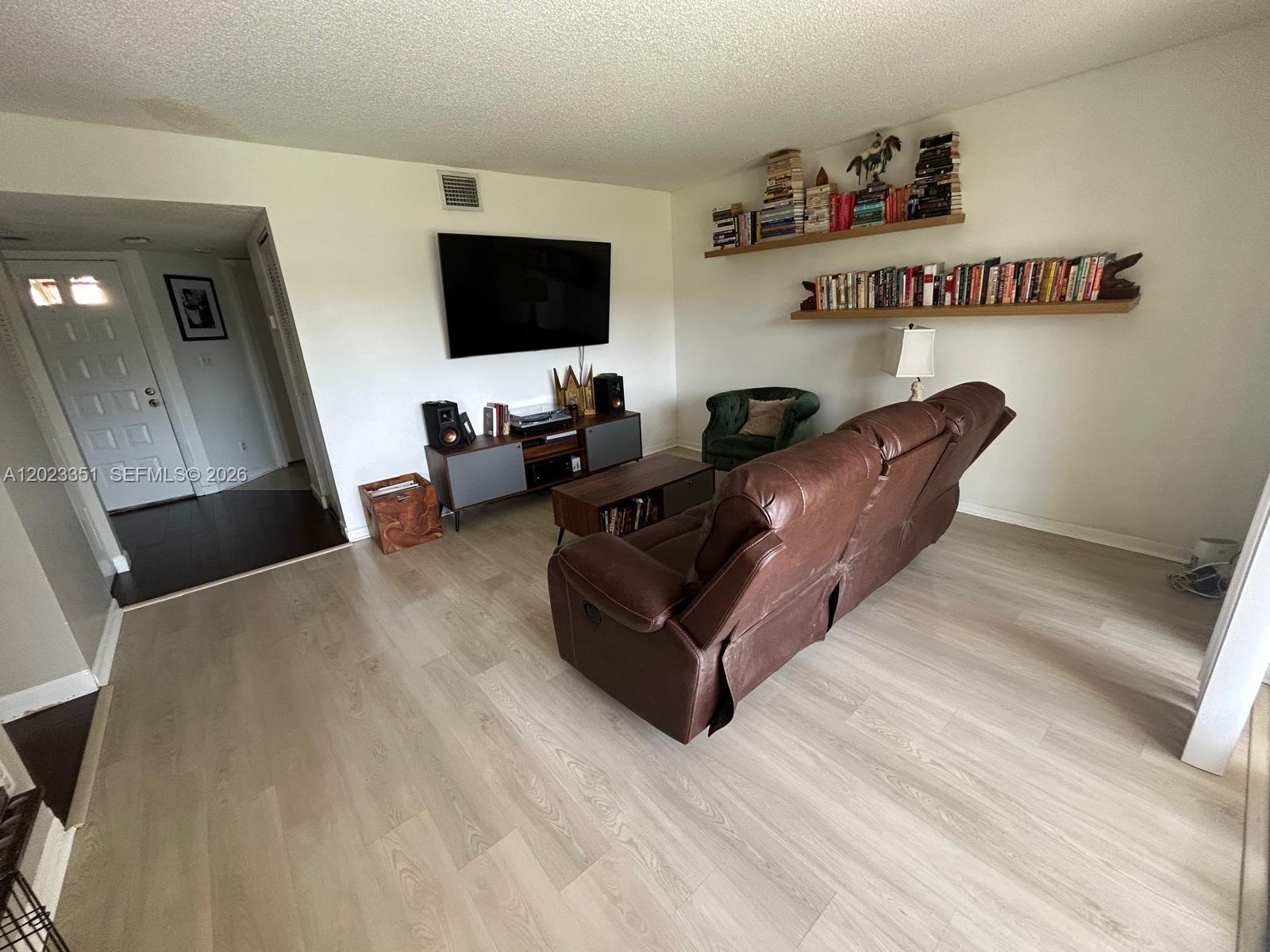 NAPOLI GARDENS AT CORAL S - Residential