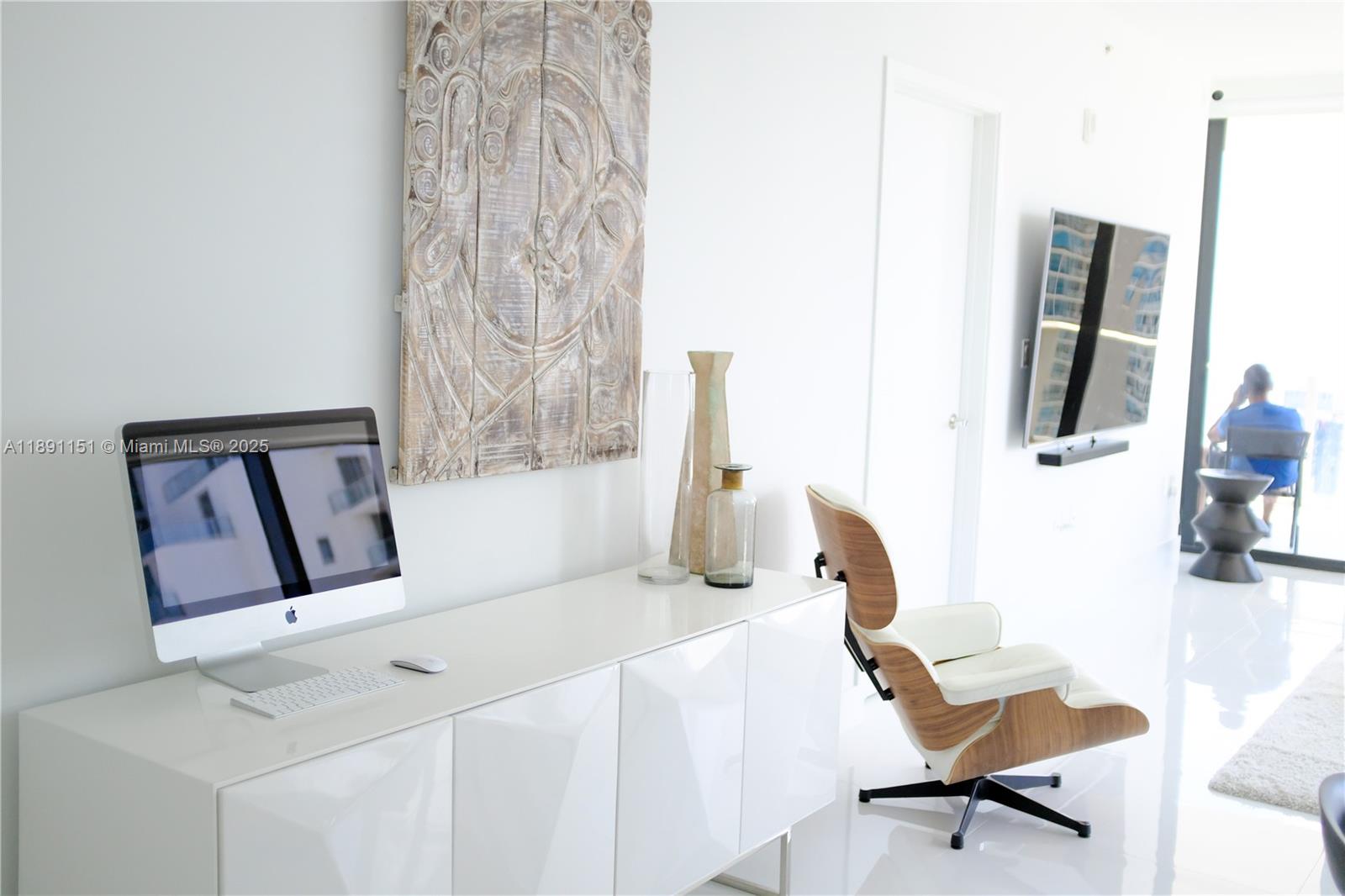 1010 BRICKELL CONDO - Residential Lease